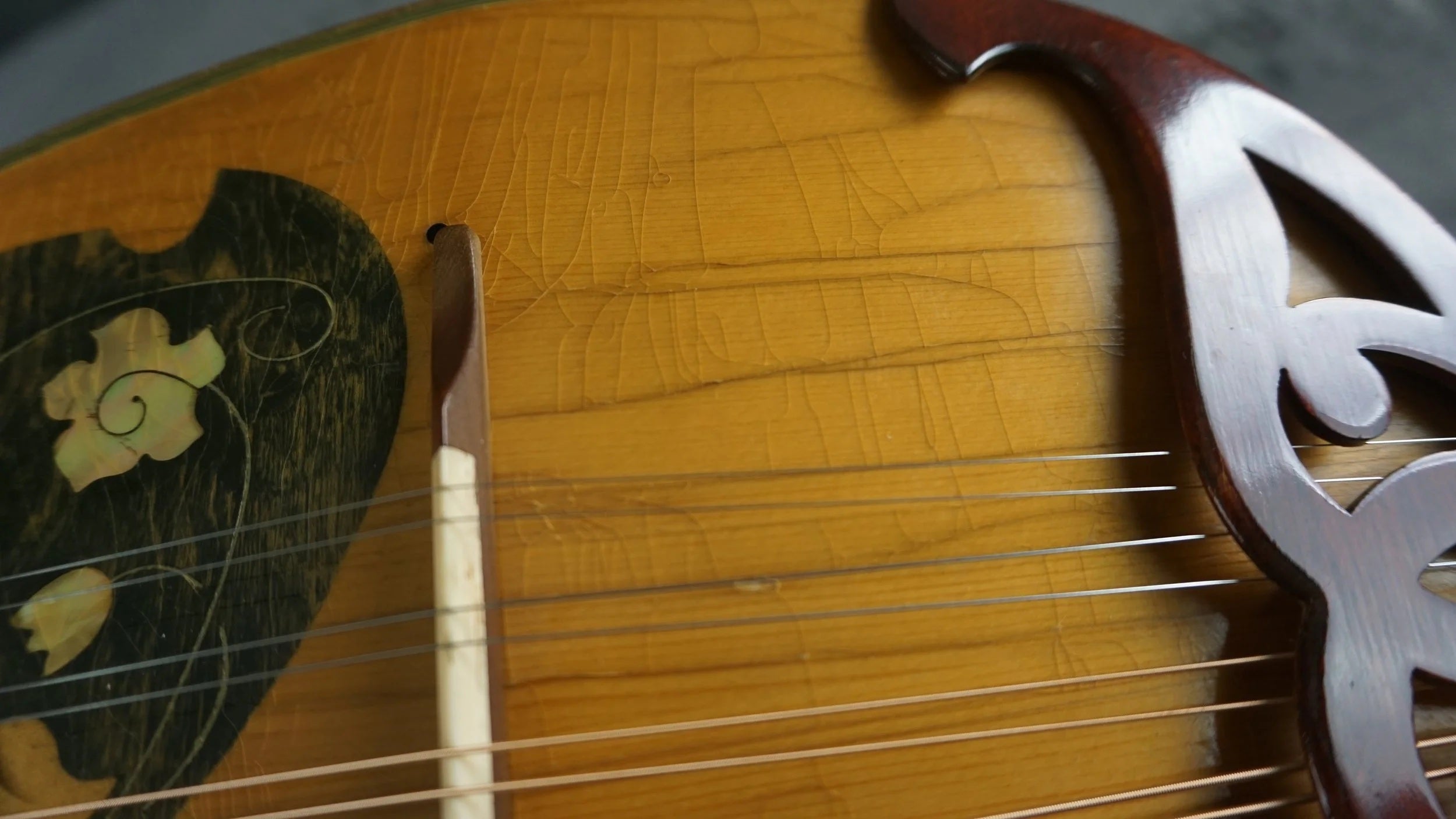 Suzuki Mandolin No. 201 Japanese Bowl Back Mandolin w/ Hard Case