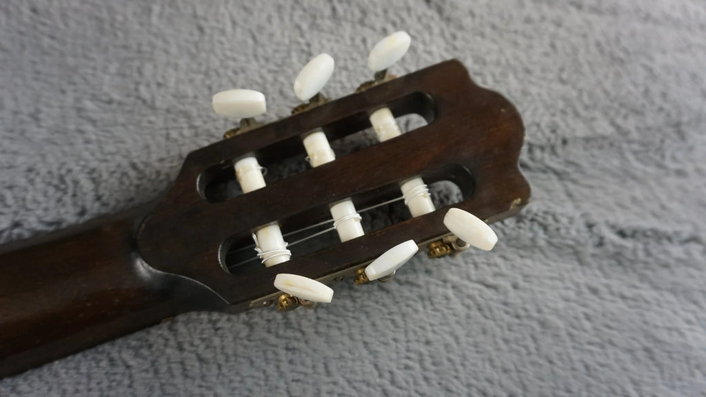 Yairi Guitar No. 500 1962 Classical Guitar Japan w/ Hard Case