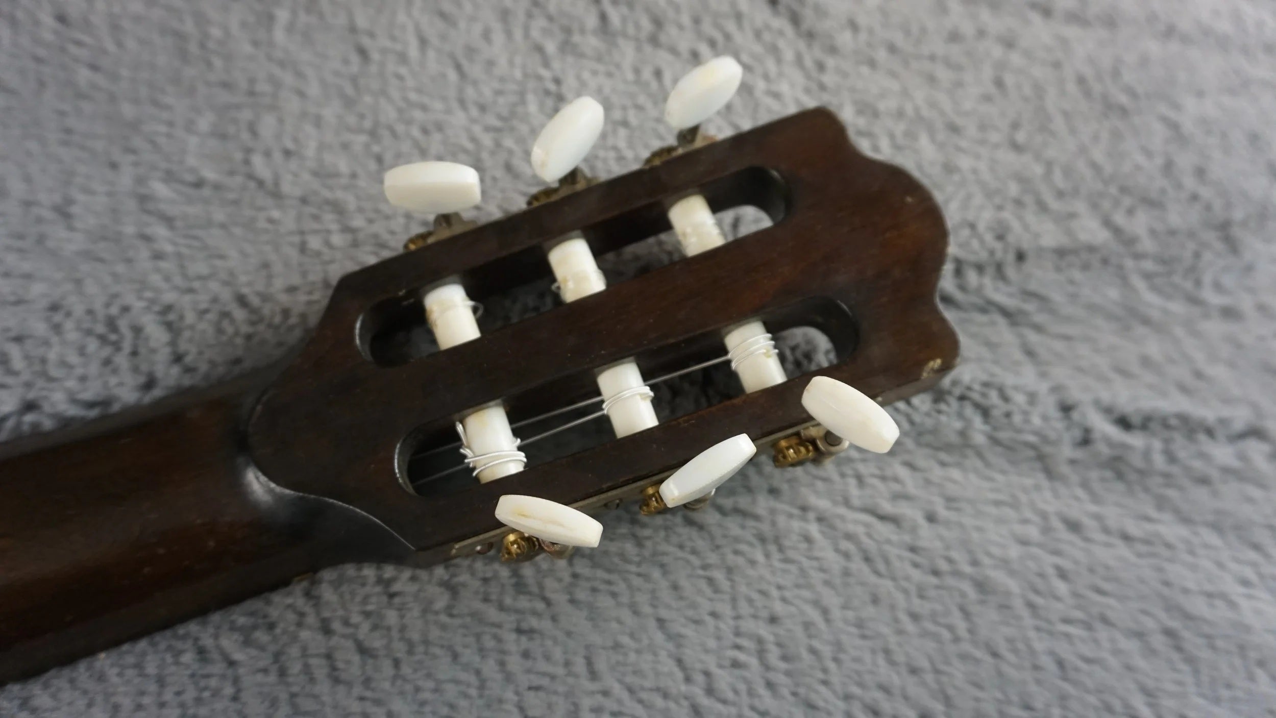 Yairi Guitar No. 500 1962 Classical Guitar Japan w/ Hard Case