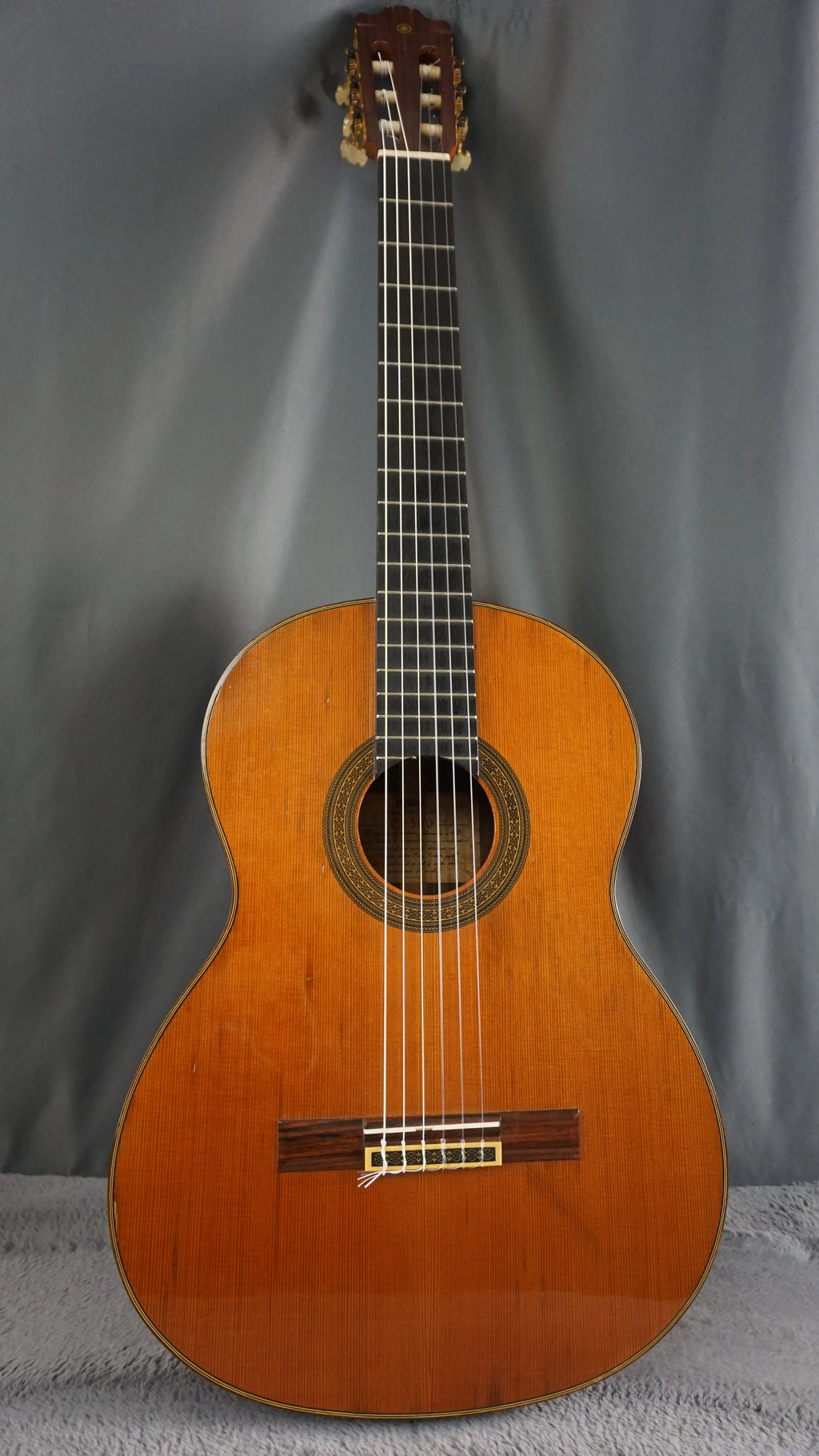 Yamaha C-300 Vintage Classical Guitar – MIJ Nippon Gakki – Solid Spruce Top w/ Case