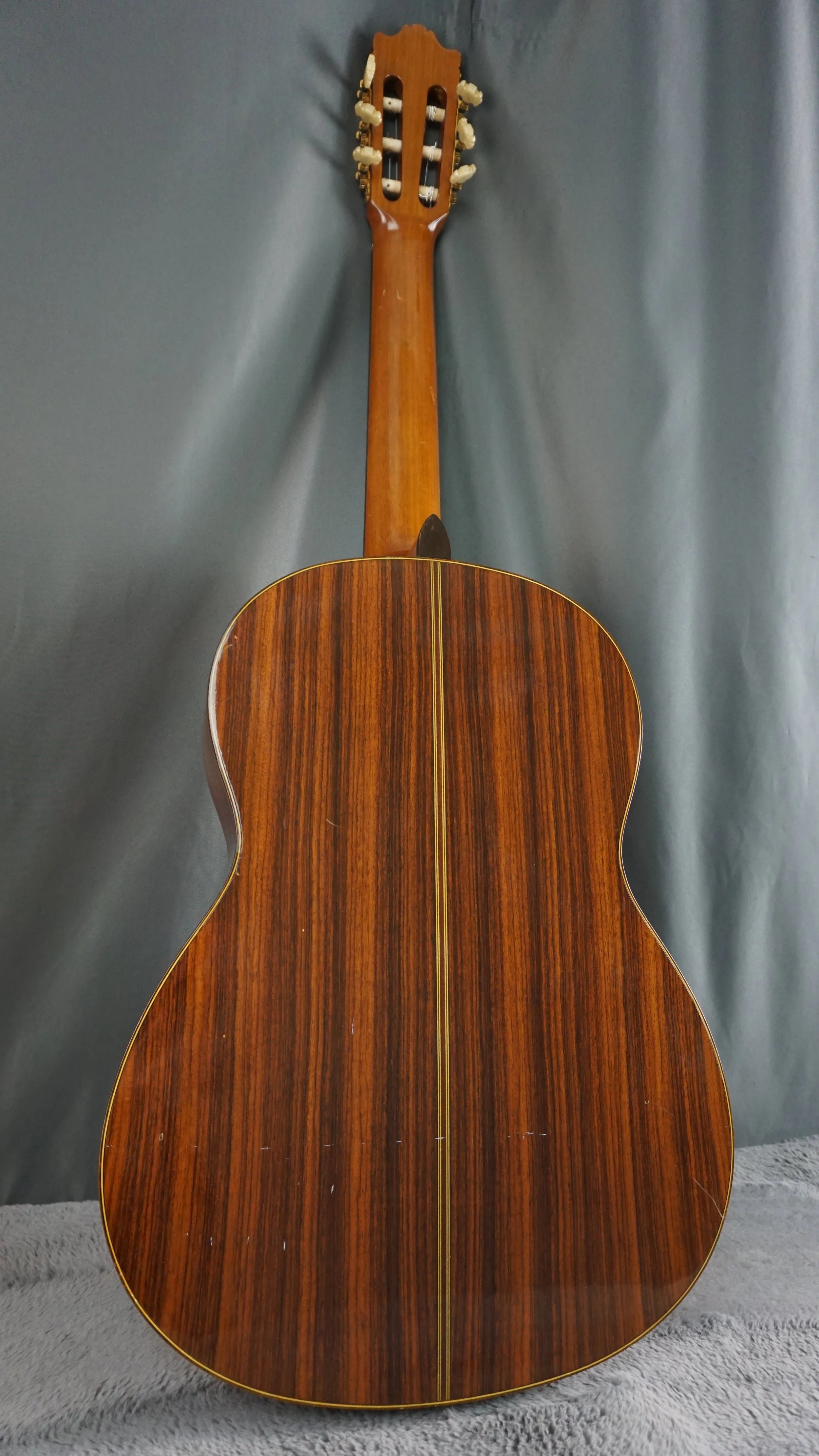 Yamaha C-300 Vintage Classical Guitar – MIJ Nippon Gakki – Solid Spruce Top w/ Case