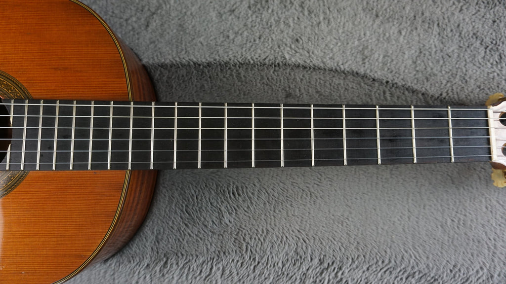Yamaha C-300 Vintage Classical Guitar – MIJ Nippon Gakki – Solid Spruce Top w/ Case