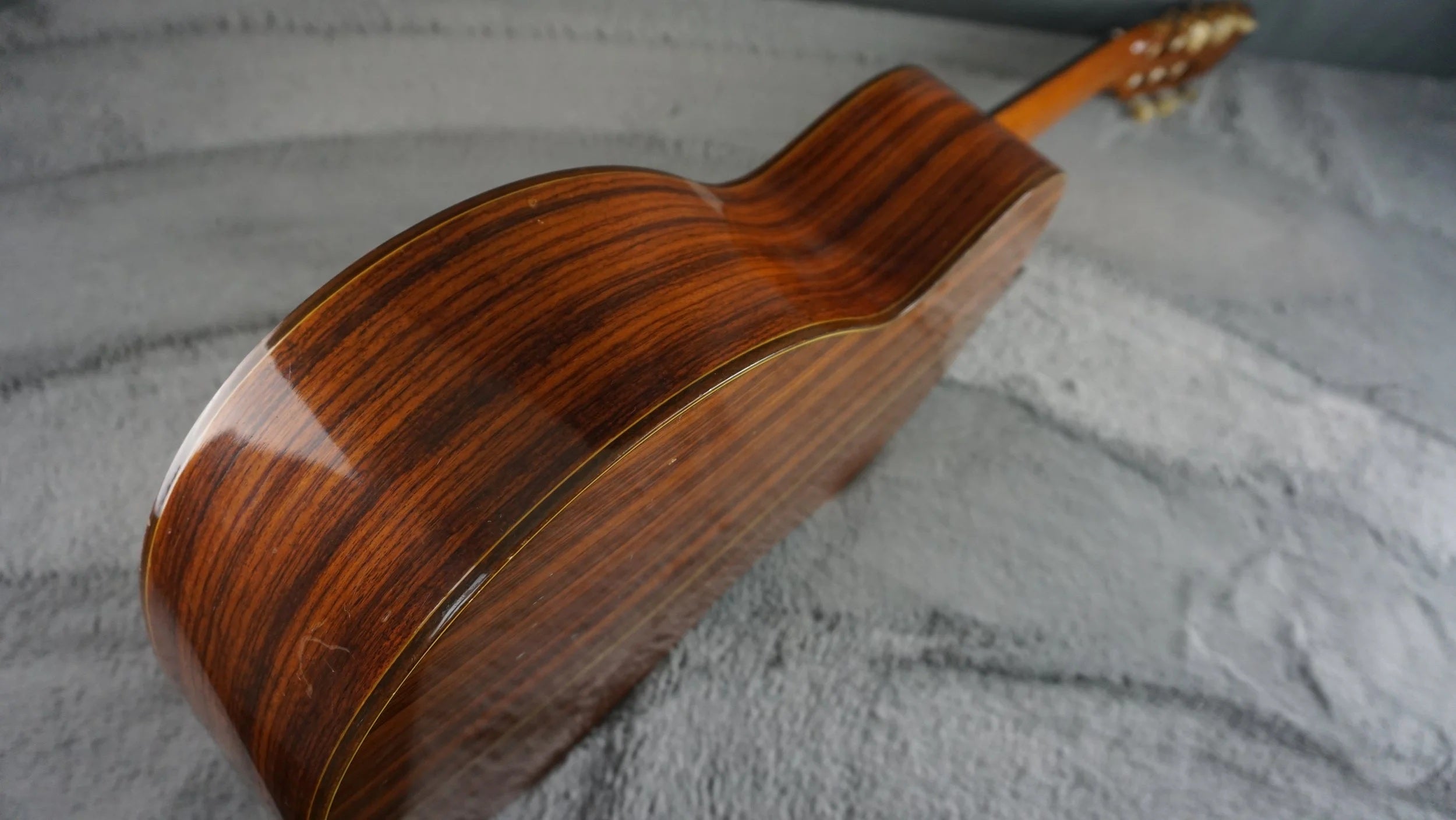 Yamaha C-300 Vintage Classical Guitar – MIJ Nippon Gakki – Solid Spruce Top w/ Case