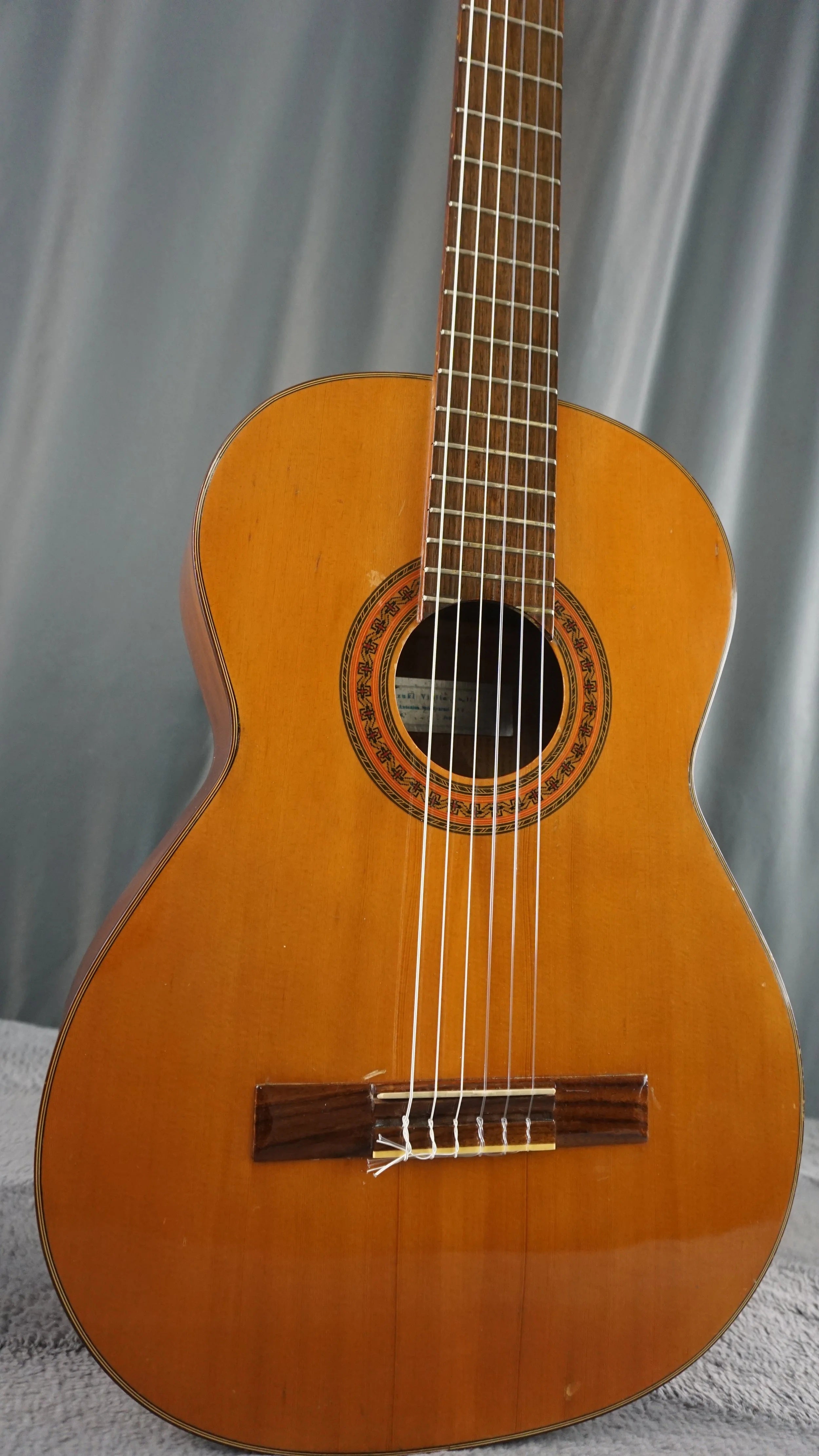 Vintage Japanese Classical Guitar – Suzuki / Nagano-Built – Made in Japan – 1960s MIJ Nylon – w/ Hard Case