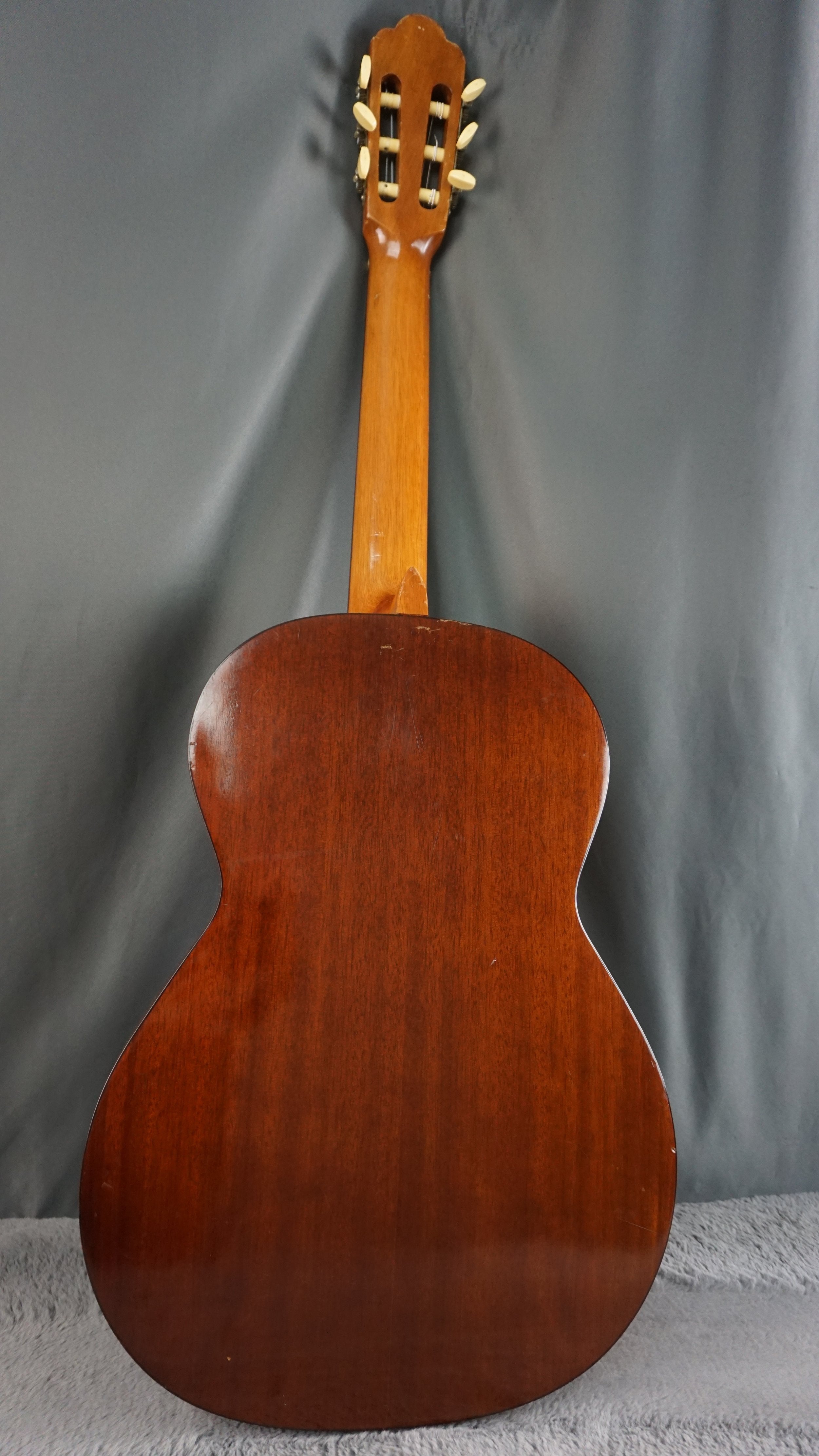 Vintage Japanese Classical Guitar – Suzuki / Nagano-Built – Made in Japan – 1960s MIJ Nylon – w/ Hard Case
