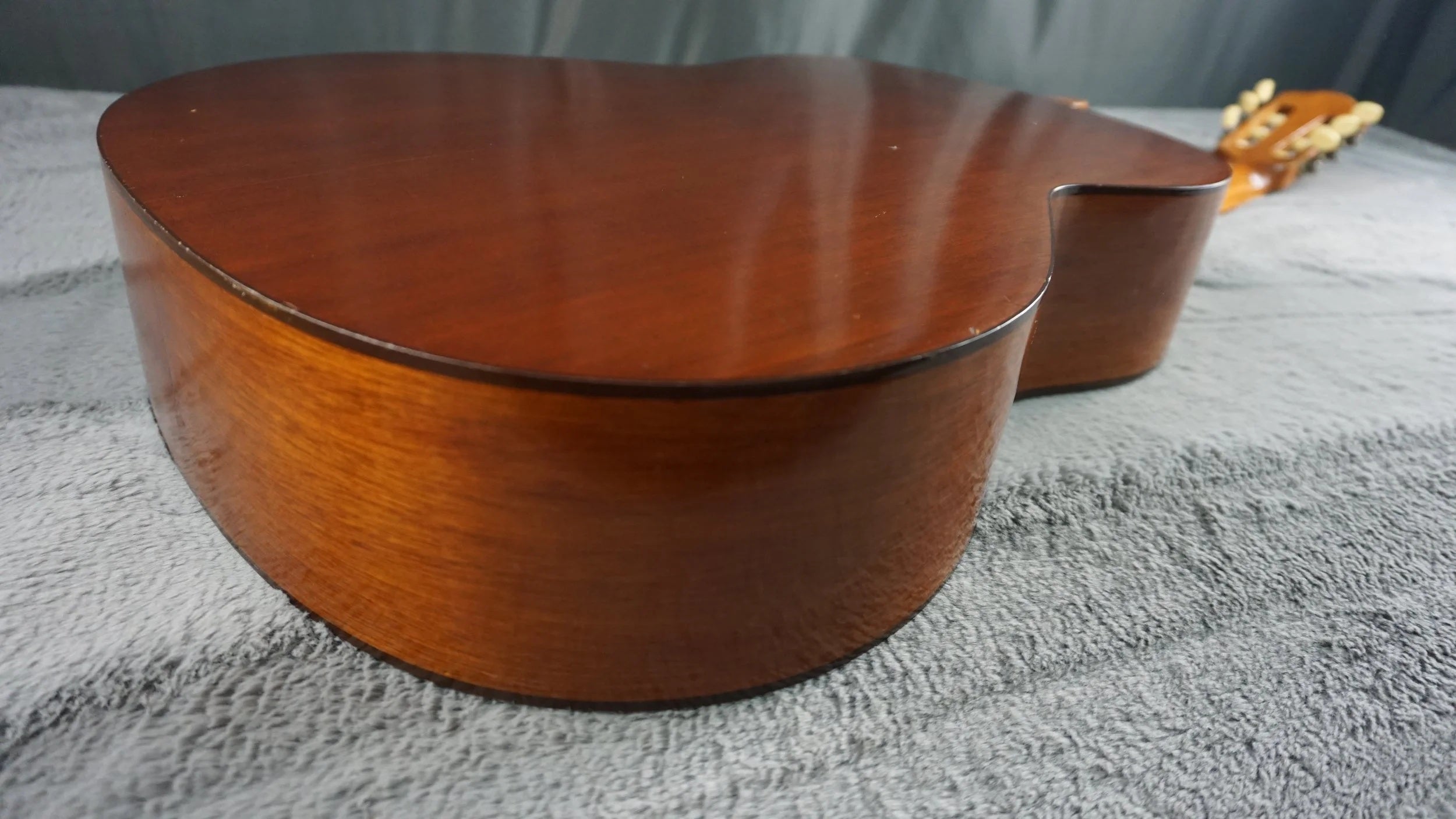 Vintage Japanese Classical Guitar – Suzuki / Nagano-Built – Made in Japan – 1960s MIJ Nylon – w/ Hard Case