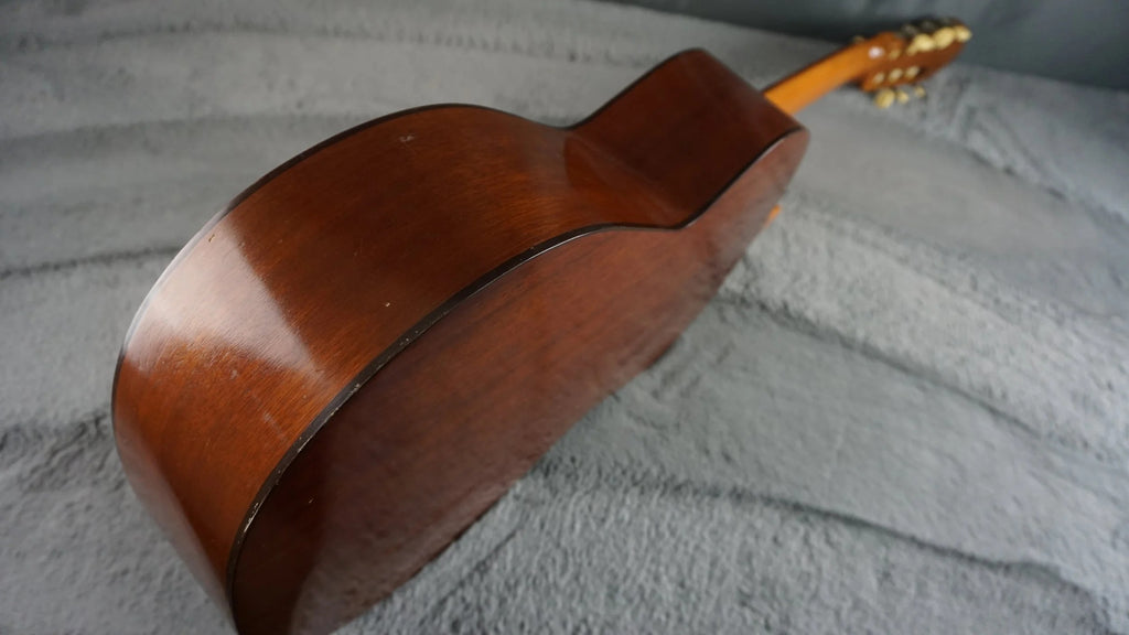 Vintage Japanese Classical Guitar – Suzuki / Nagano-Built – Made in Japan – 1960s MIJ Nylon – w/ Hard Case