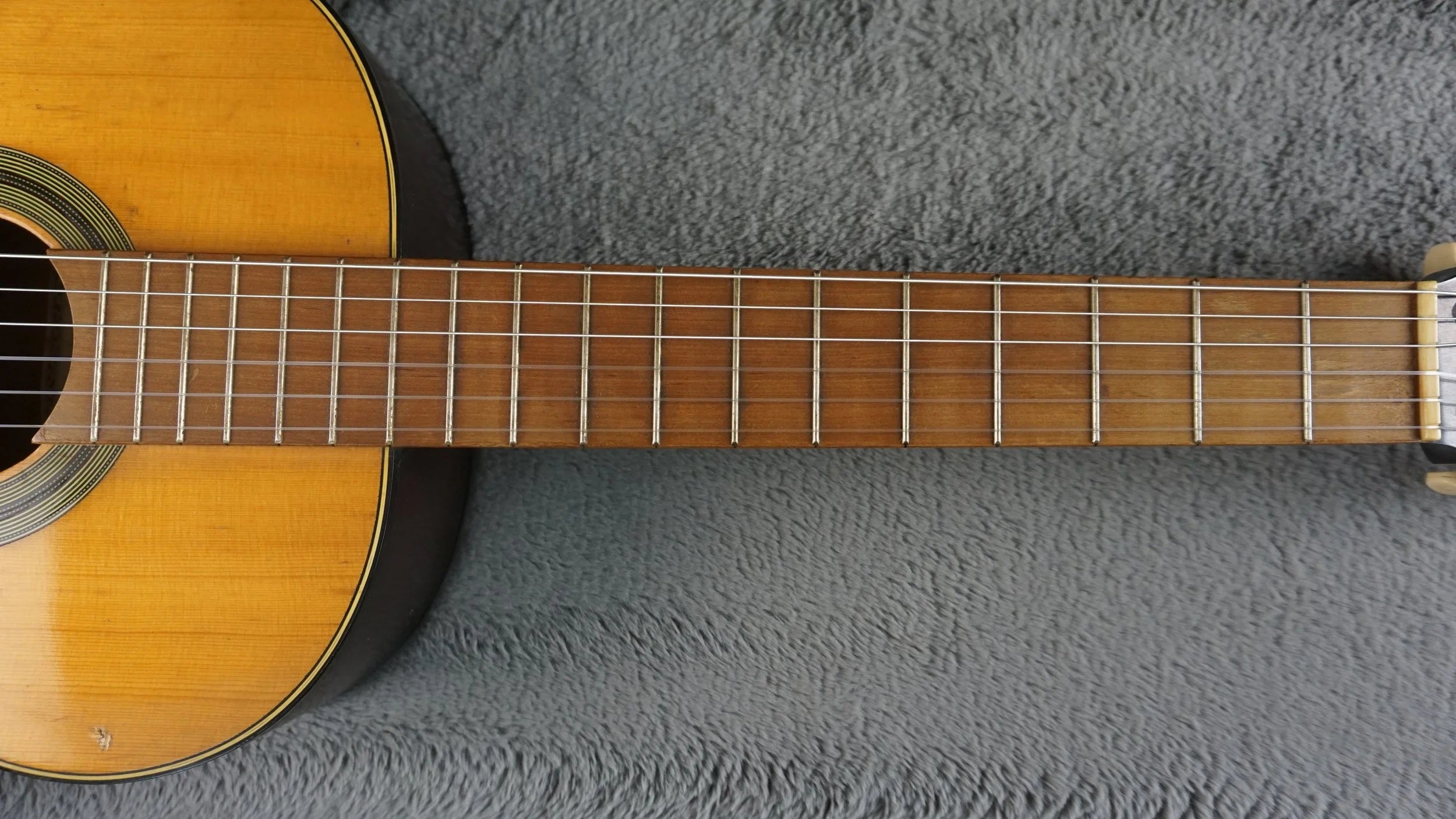 Yamaha No. 60 Classical Guitar – Made in Japan – Vintage Nippon Gakki