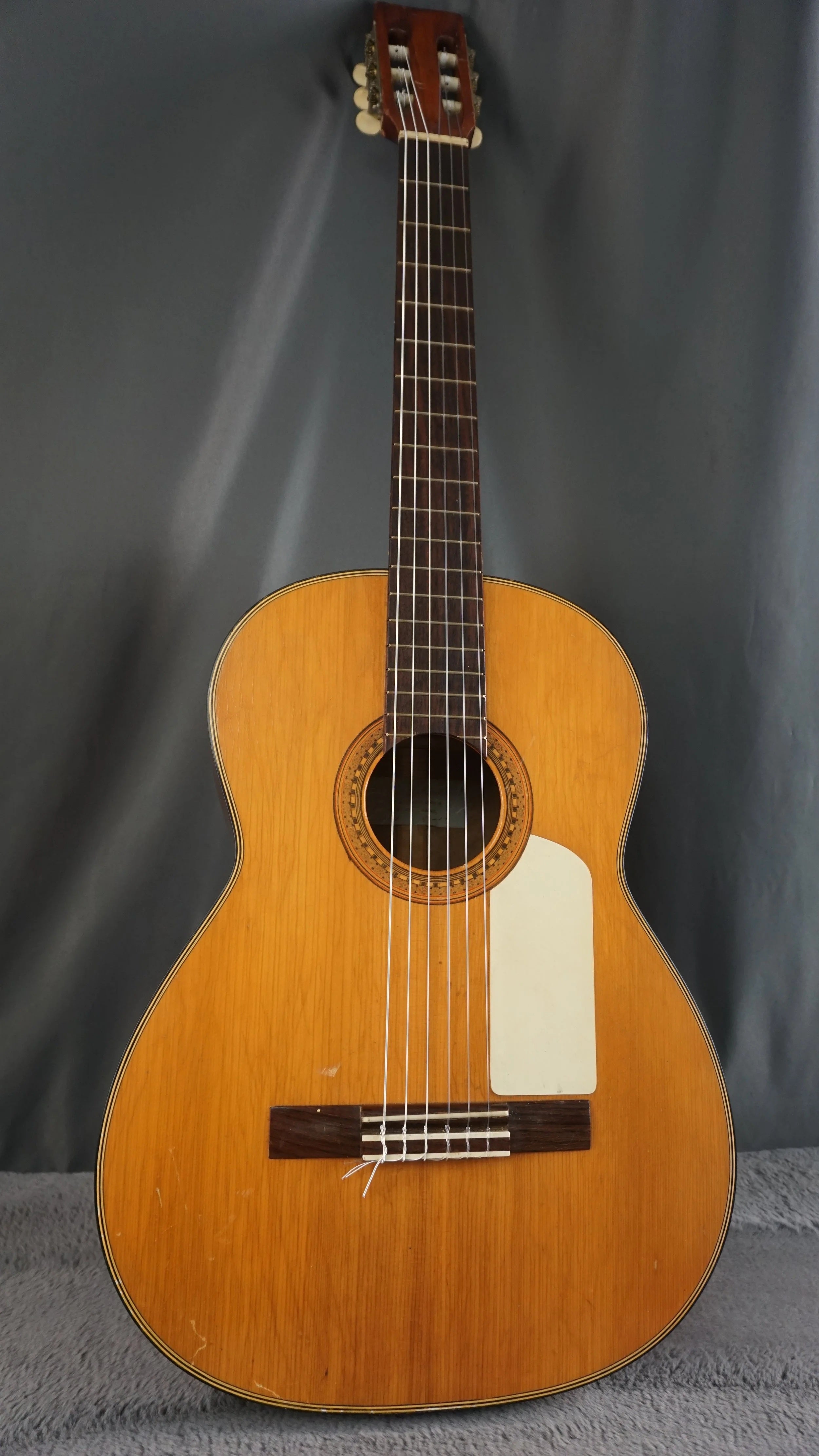 1966 Kazuo Hashimoto Classical Guitar – Handcrafted in Japan – No. 63