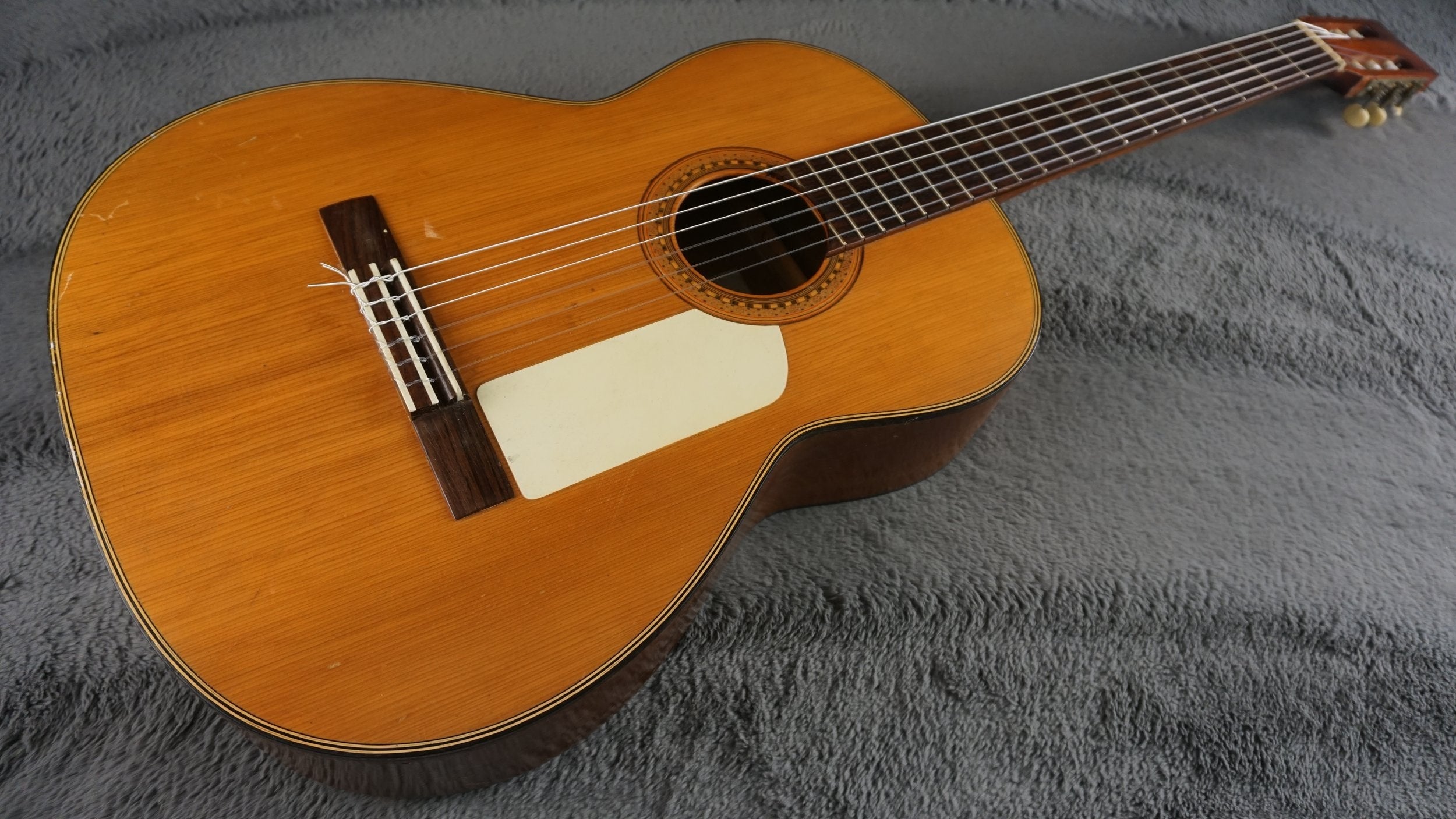 1966 Kazuo Hashimoto Classical Guitar – Handcrafted in Japan – No. 63
