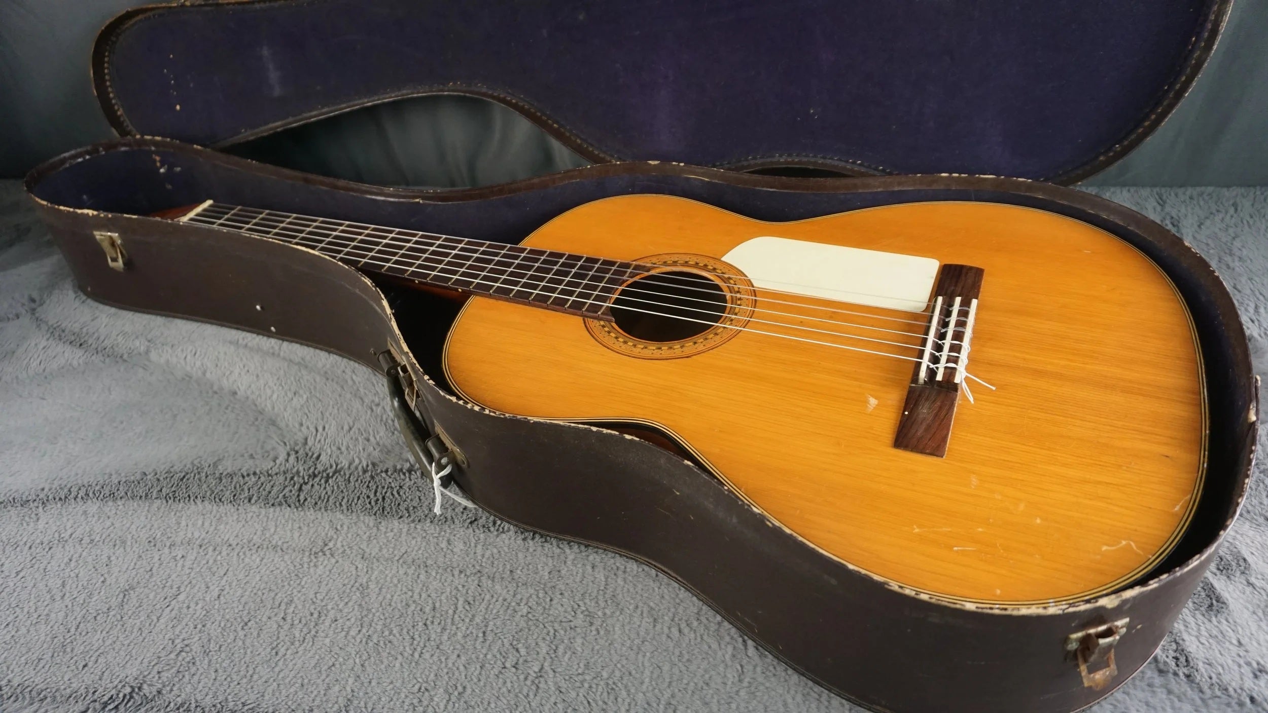 1966 Kazuo Hashimoto Classical Guitar – Handcrafted in Japan – No. 63