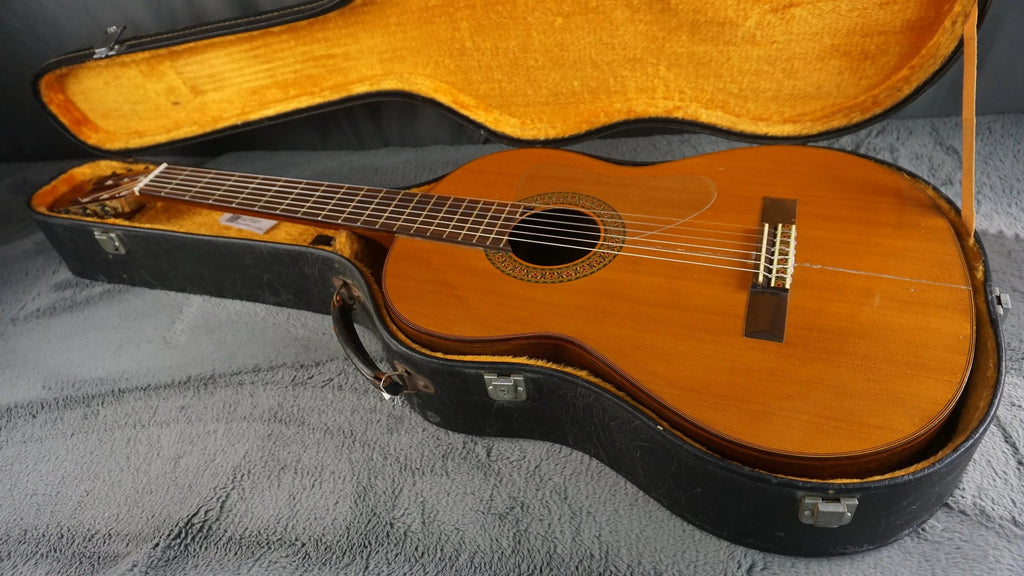 1974 Yamaha GC-5M Handmade Classical Guitar w/ OHSC – Center Seam Repair – Made in Japan