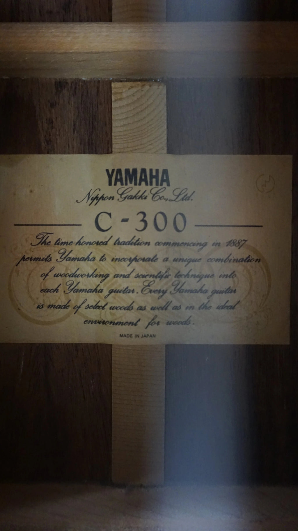 Yamaha C-300 Classical Guitar MIJ w/ OHSC – Nippon Gakki Era – Solid Top
