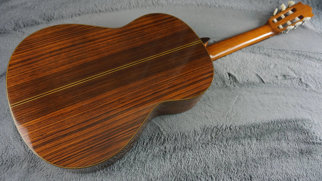 Yamaha C-300 Classical Guitar MIJ w/ OHSC – Nippon Gakki Era – Solid Top