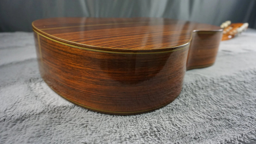 Yamaha C-300 Classical Guitar MIJ w/ OHSC – Nippon Gakki Era – Solid Top