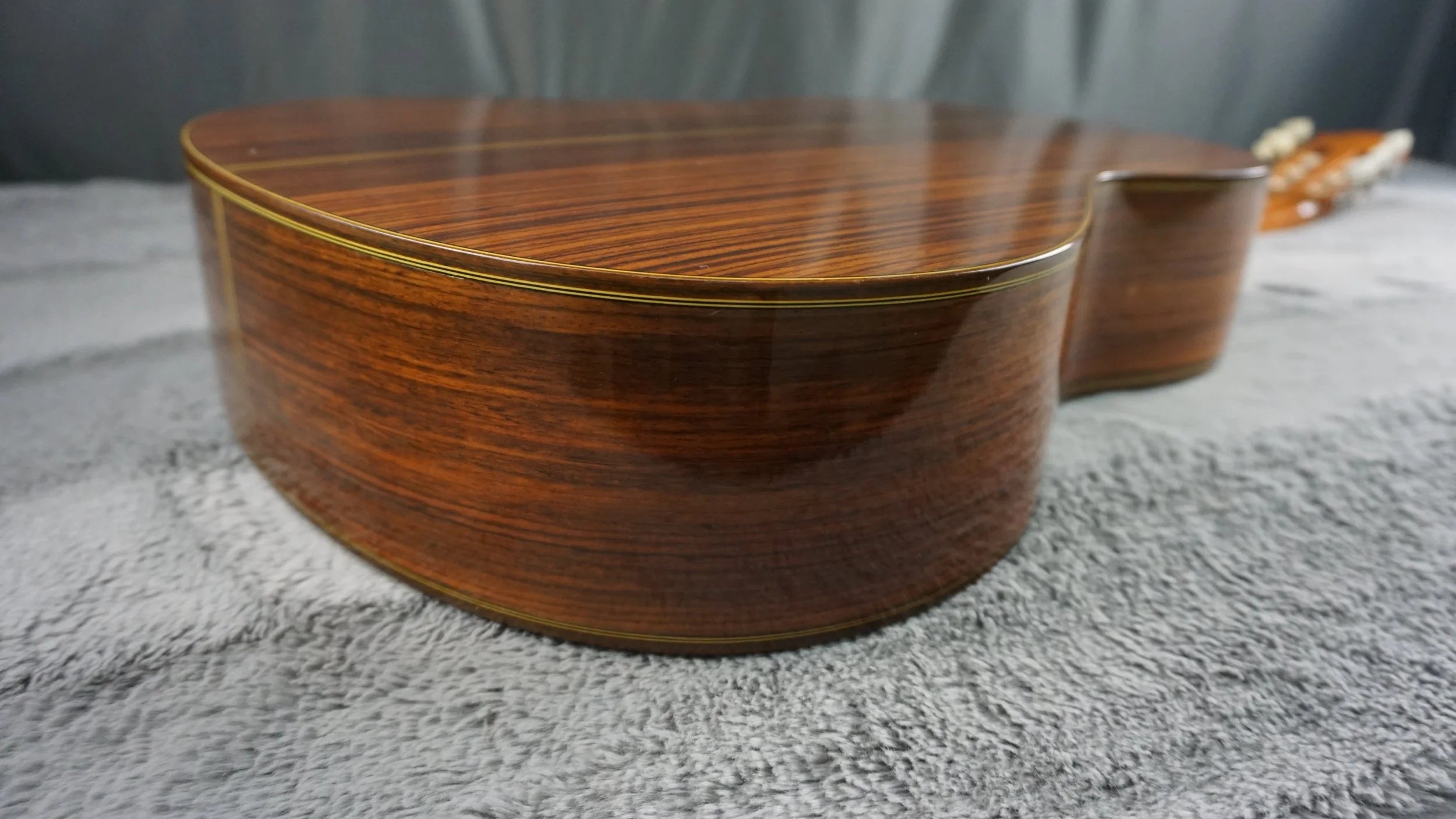 Yamaha C-300 Classical Guitar MIJ w/ OHSC – Nippon Gakki Era – Solid Top