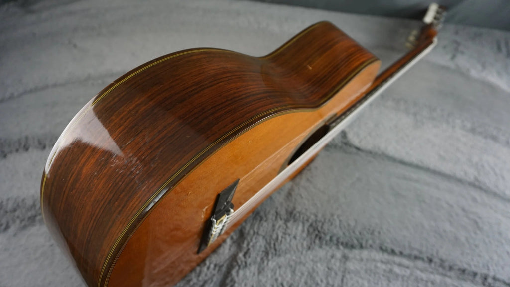 Yamaha C-300 Classical Guitar MIJ w/ OHSC – Nippon Gakki Era – Solid Top