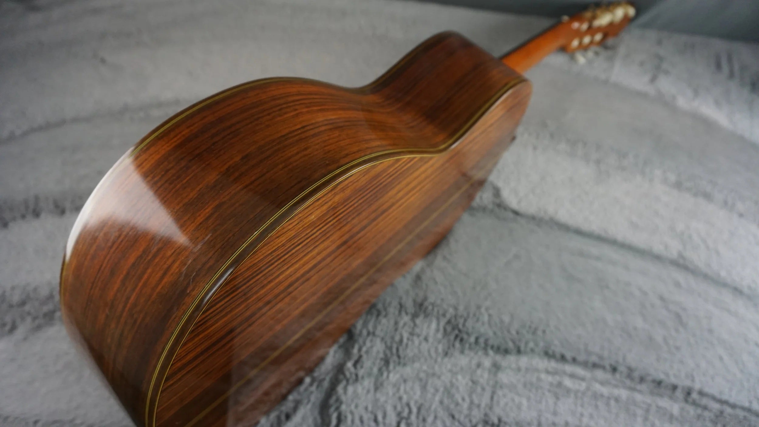 Yamaha C-300 Classical Guitar MIJ w/ OHSC – Nippon Gakki Era – Solid Top