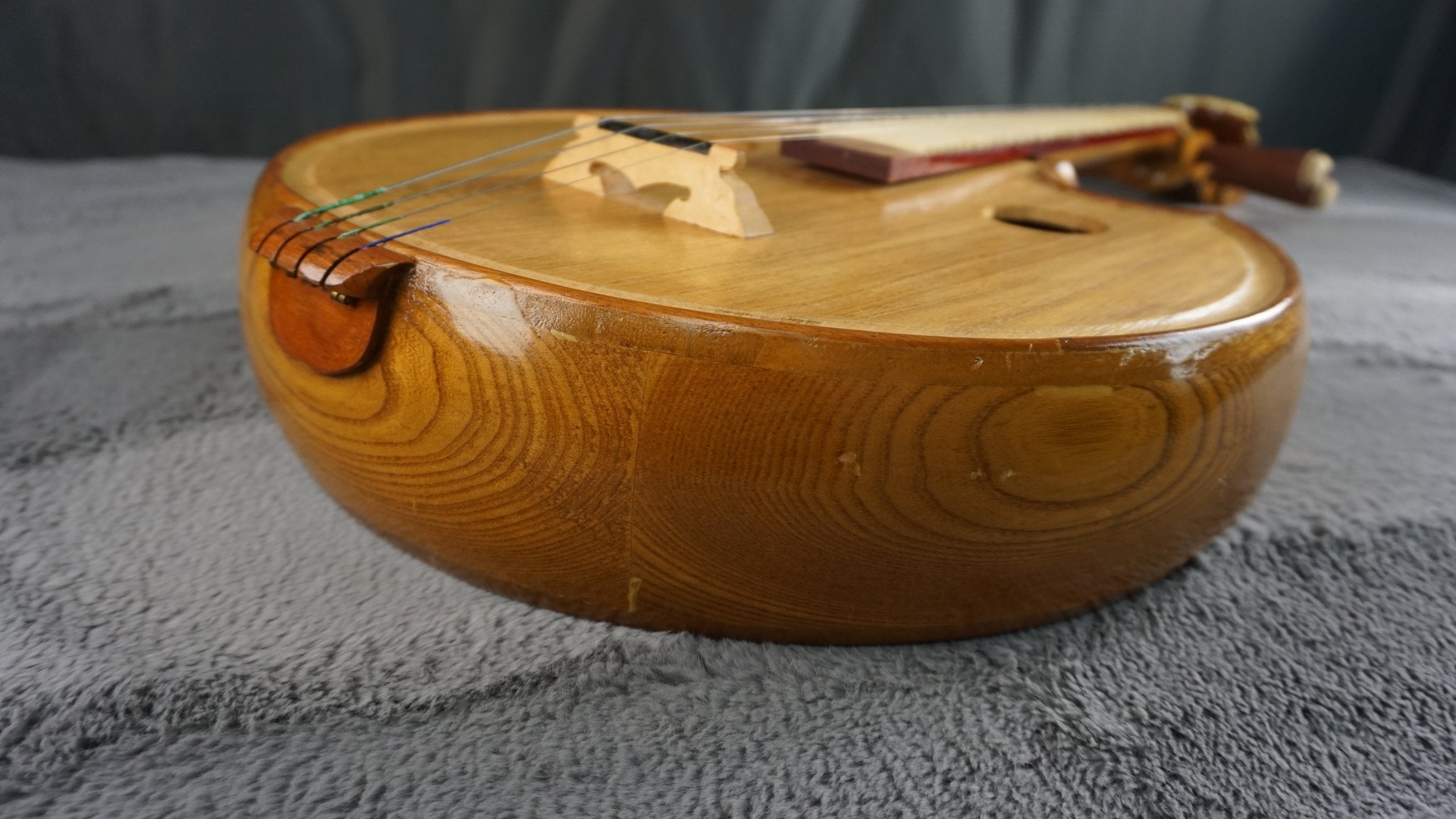 Handmade Chinese Zhongruan (中阮) – 4-String Traditional Lute – Bone Frets – With Case