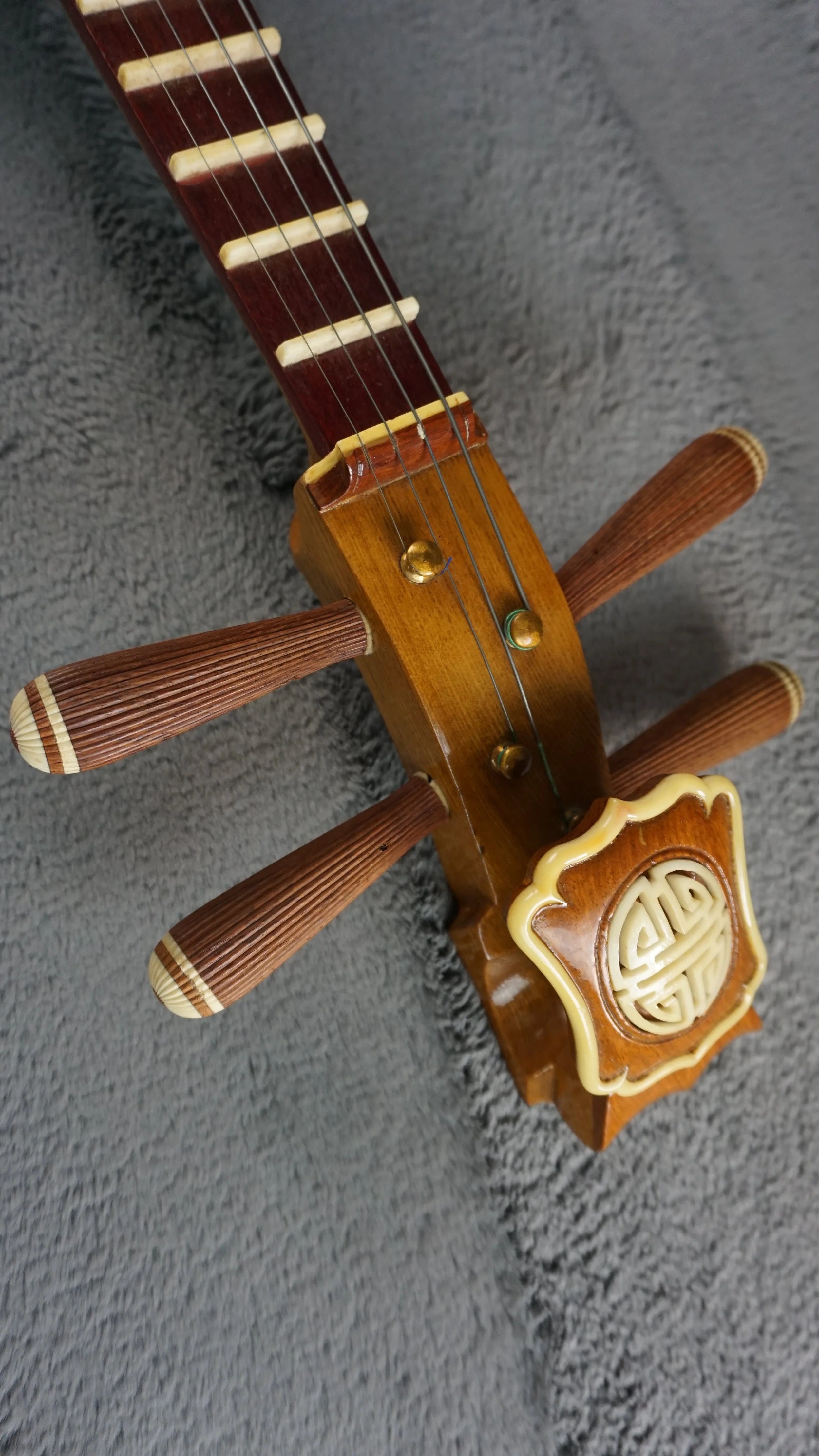 Handmade Chinese Zhongruan (中阮) – 4-String Traditional Lute – Bone Frets – With Case