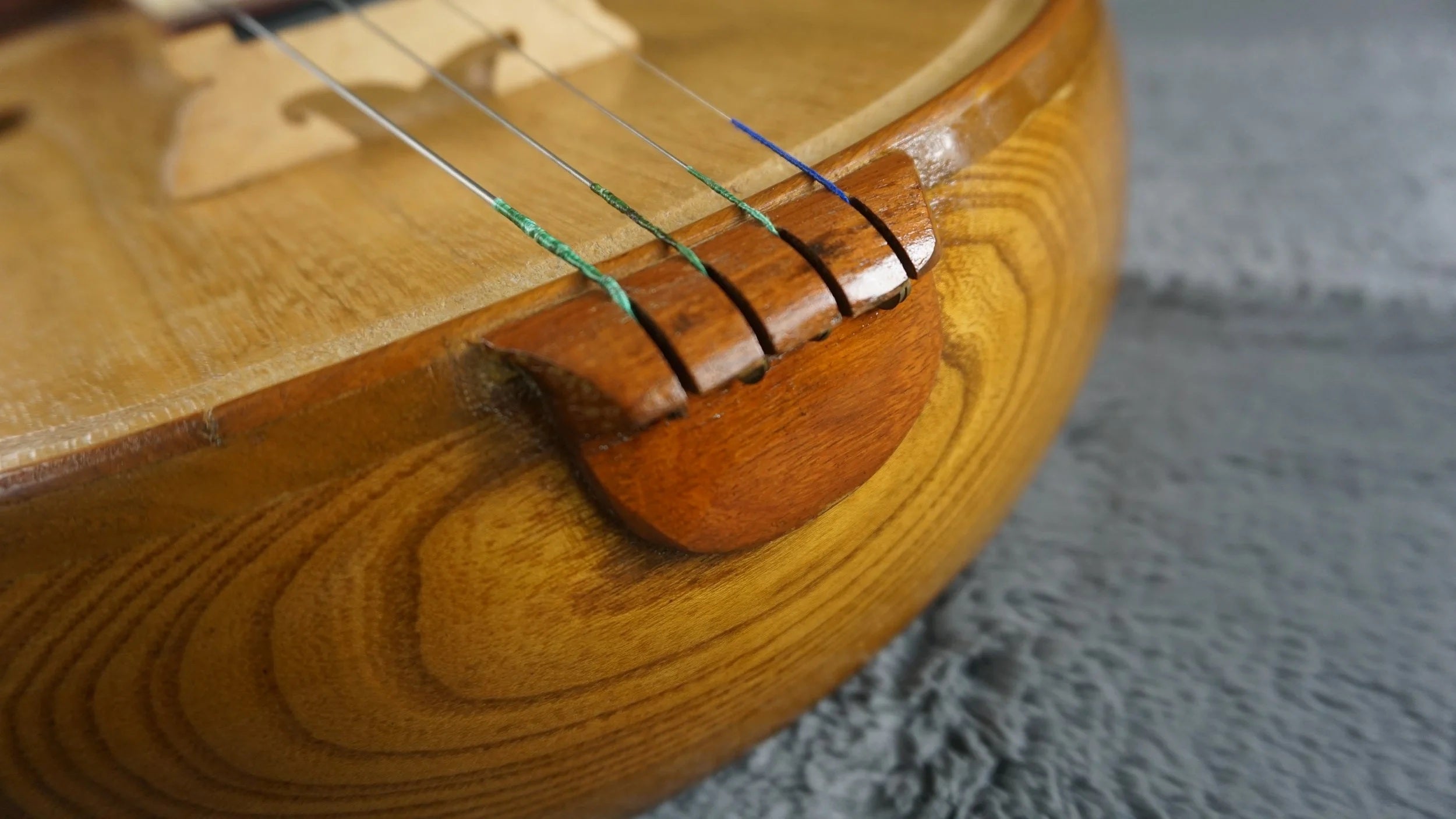 Handmade Chinese Zhongruan (中阮) – 4-String Traditional Lute – Bone Frets – With Case