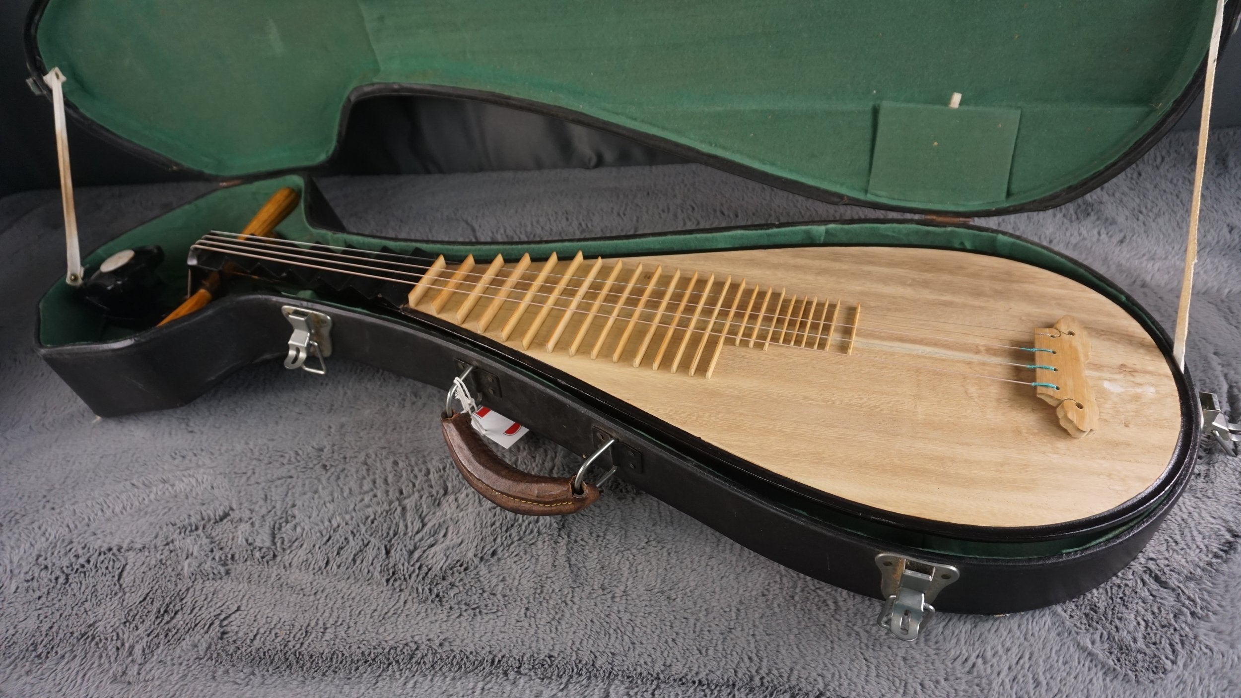 Handmade Chinese Pipa (4-String Lute) w/ Hard Case – Carved Frets, Solid Wood Body