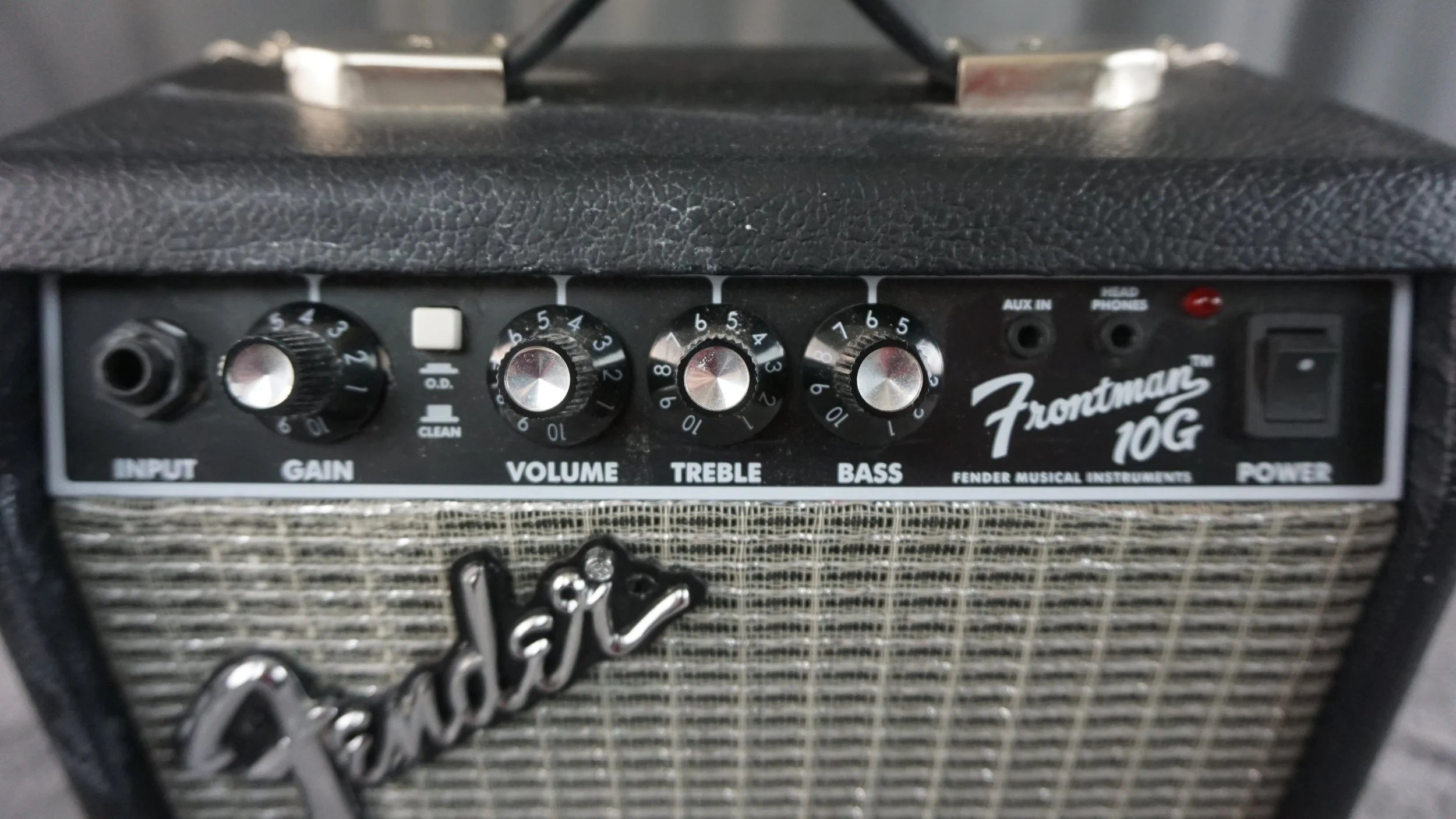 Fender Frontman 10G Guitar Combo Amplifier – 10 Watt – Tested & Working