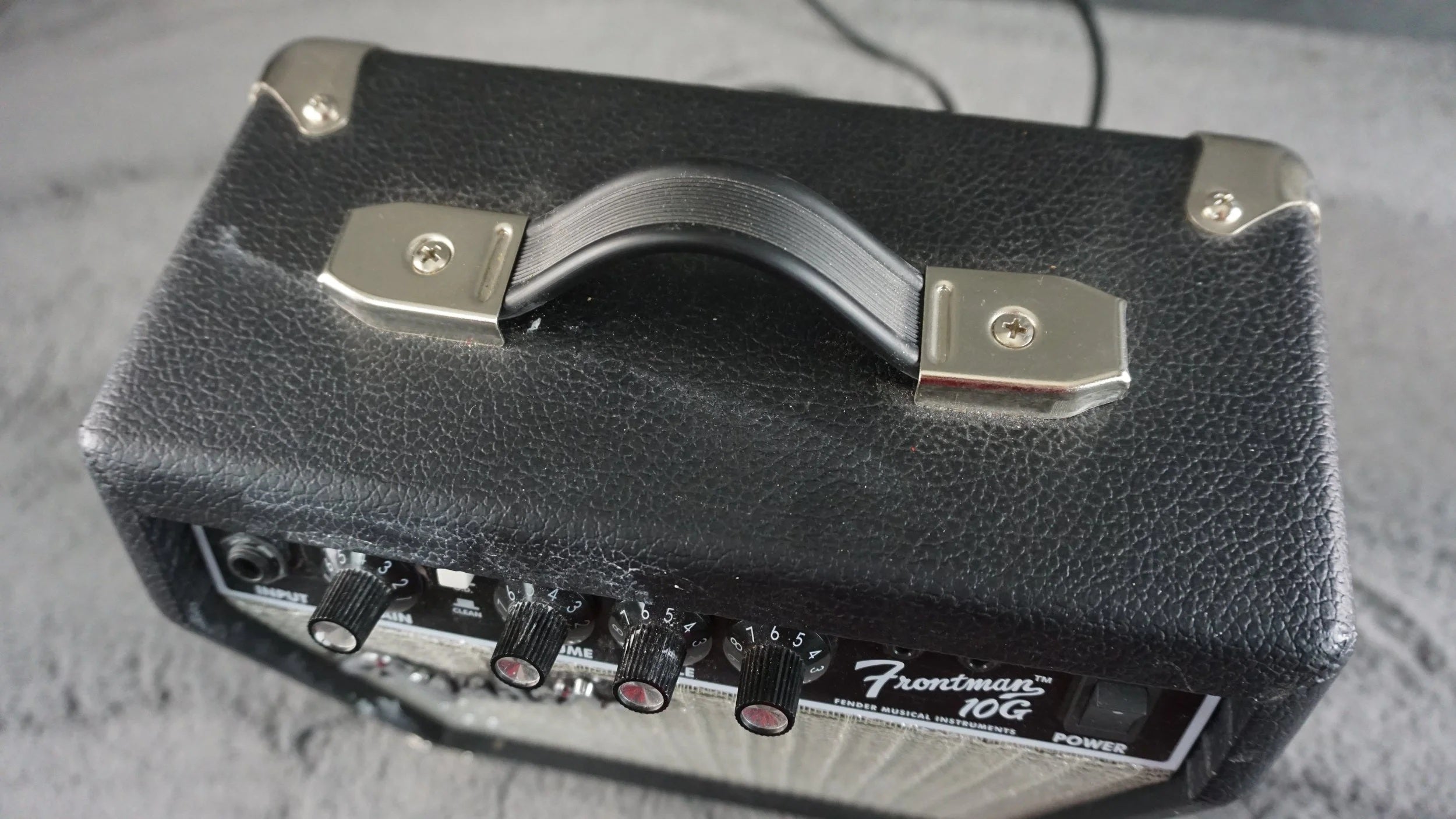 Fender Frontman 10G Guitar Combo Amplifier – 10 Watt – Tested & Working