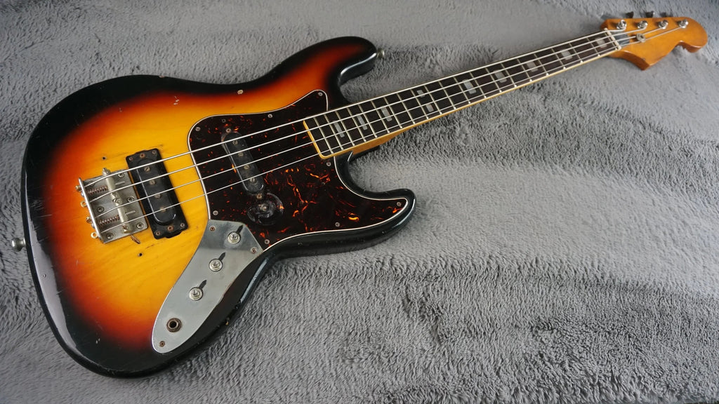 Vintage MIJ Offset 4-String Bass Sunburst – 30" Short Scale