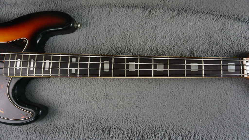 Vintage MIJ Offset 4-String Bass Sunburst – 30" Short Scale