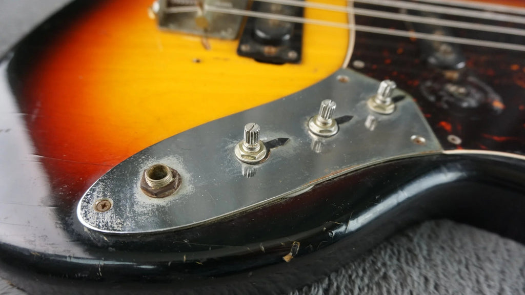 Vintage MIJ Offset 4-String Bass Sunburst – 30" Short Scale