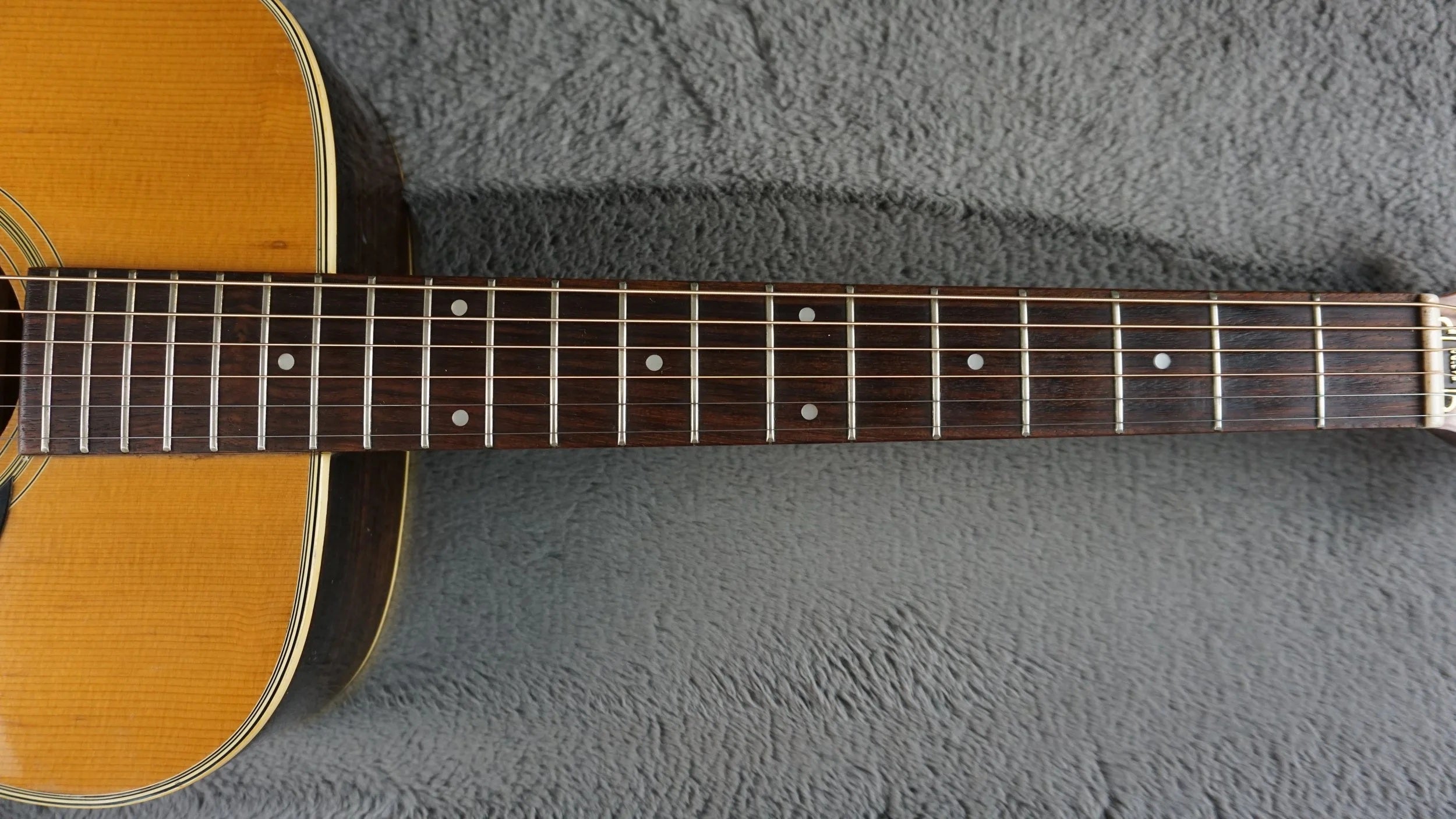 Morris F-15 OM Japan Acoustic Guitar w/ Built-In Electronics & Hard Case