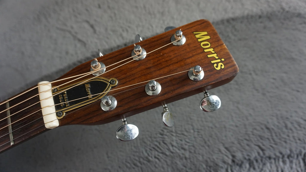 Morris F-15 OM Japan Acoustic Guitar w/ Built-In Electronics & Hard Case