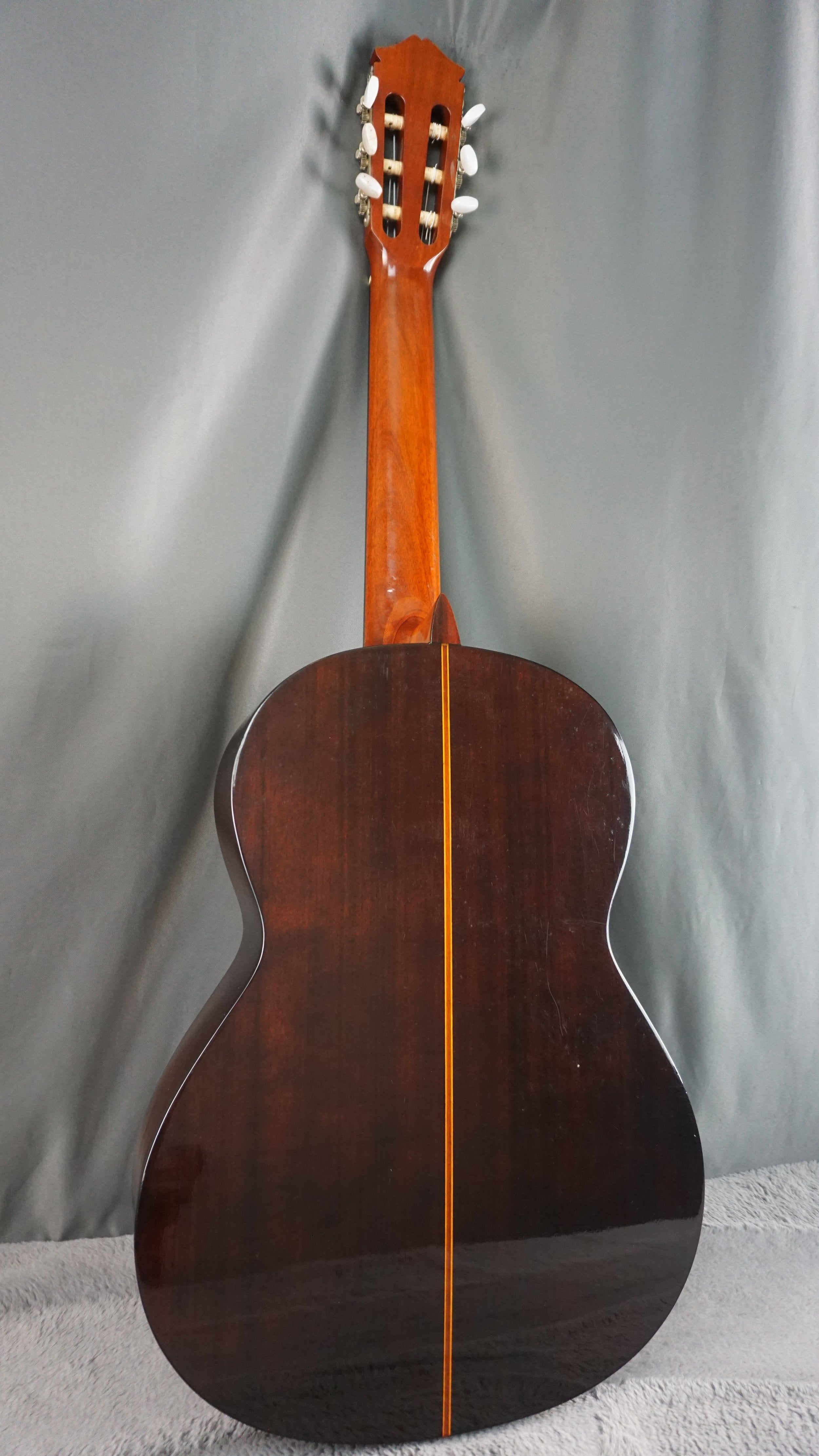 Morris M-20 Classical Guitar – Made in Japan – Vintage MIJ Nylon – w/ Hard Case - Fair