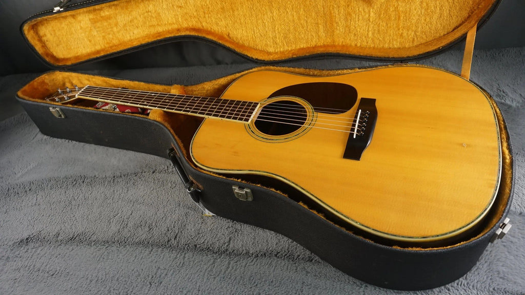 Morris W-30 Japan Acoustic Guitar w/ Hard Case