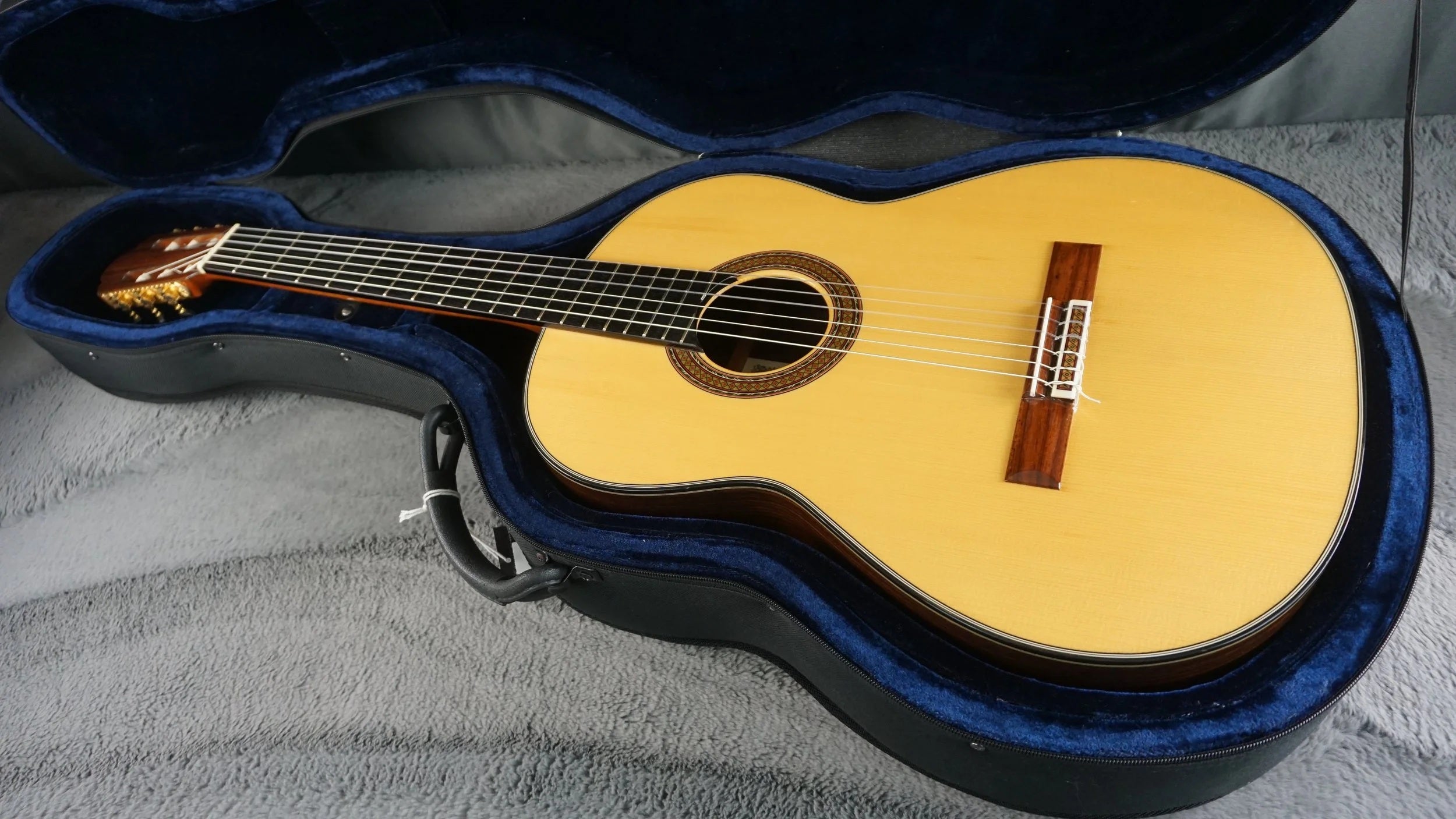 Kodaira AST100 Handmade Classical Guitar Japan w/ Case