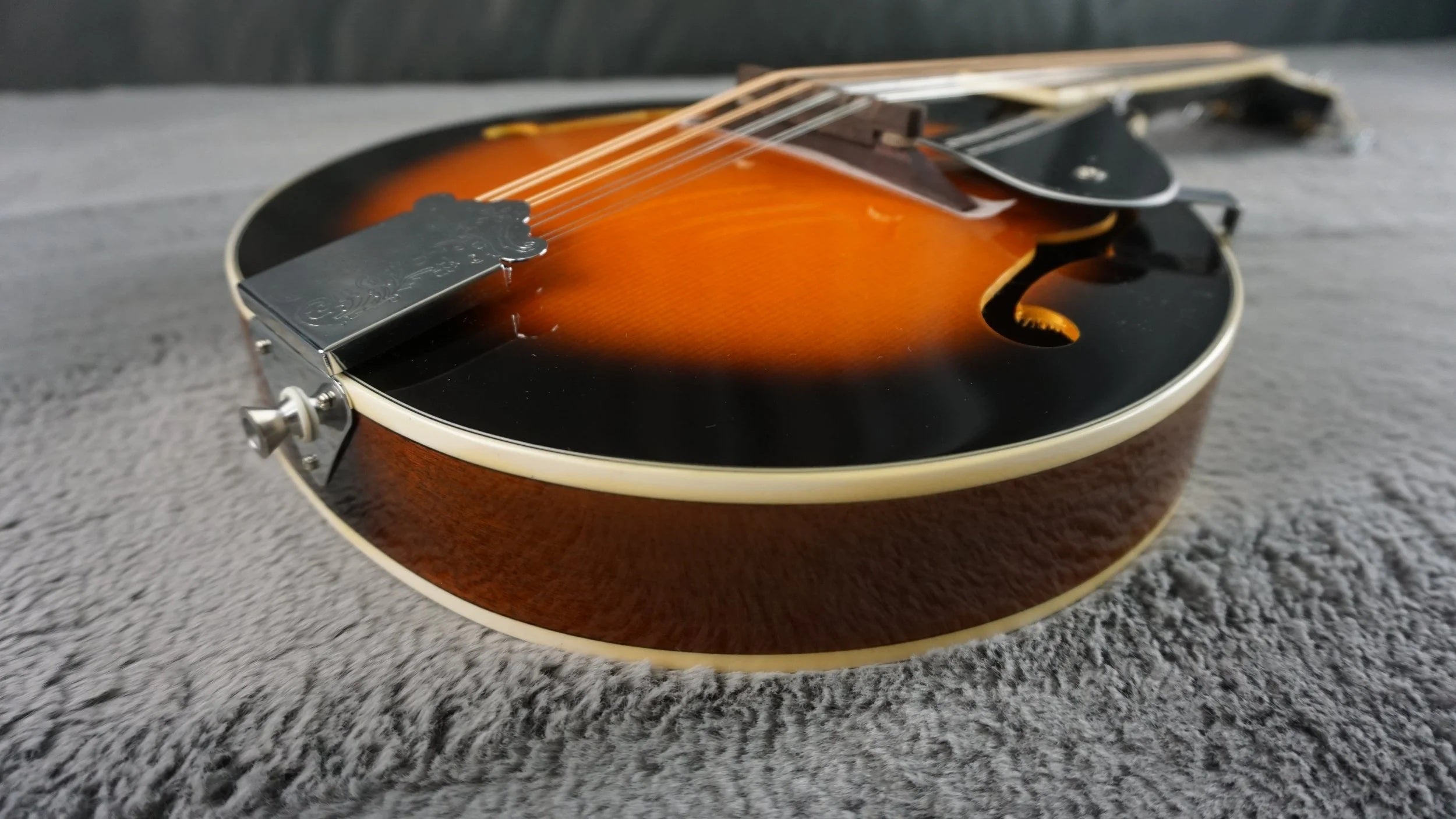 Aria AM-20 Japan Mandolin w/ Hard Case