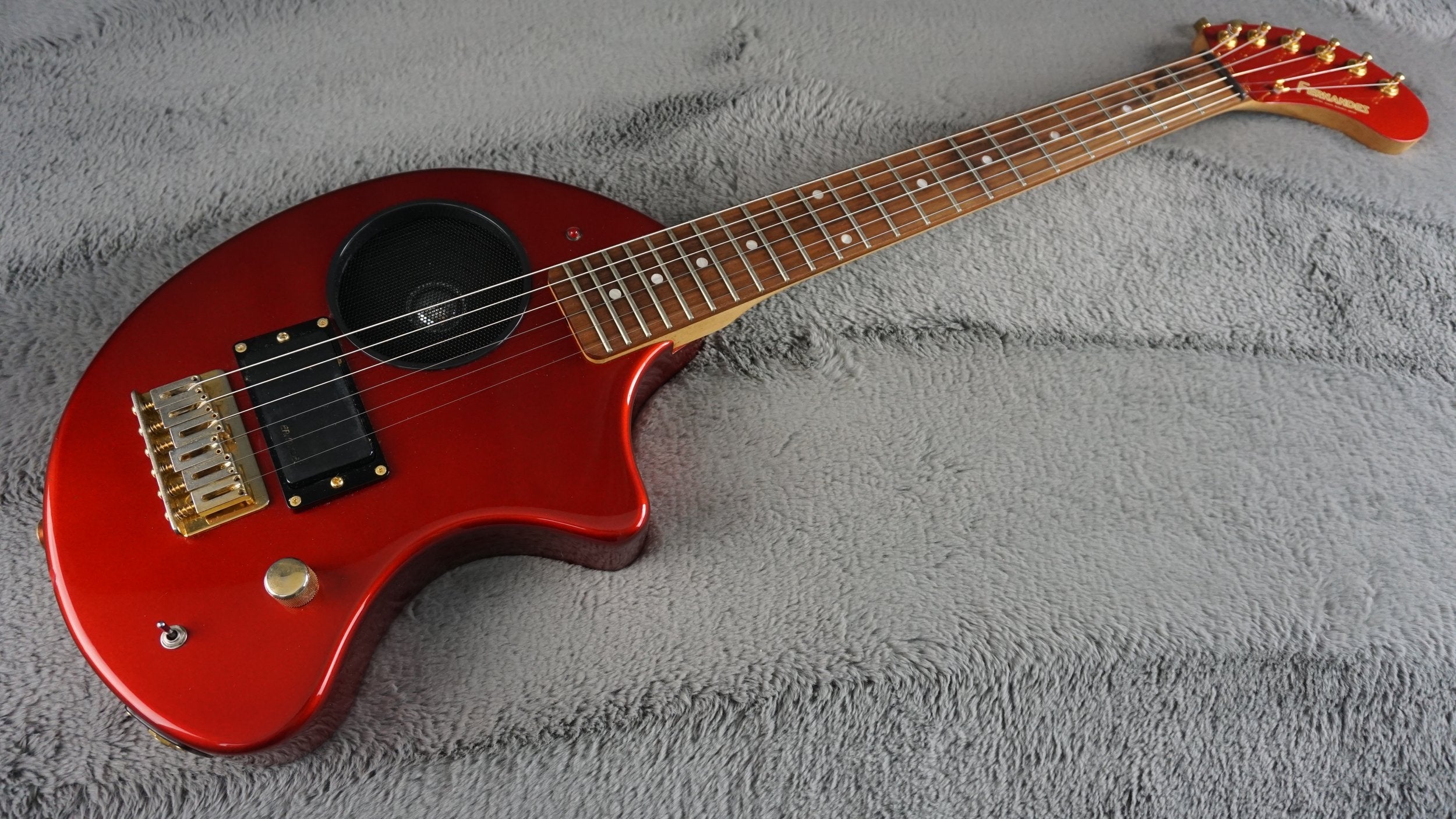 Fernandes ZO-3 Electric Guitar w/ Built-In Speaker, Gig Bag – Red – Made in Japan