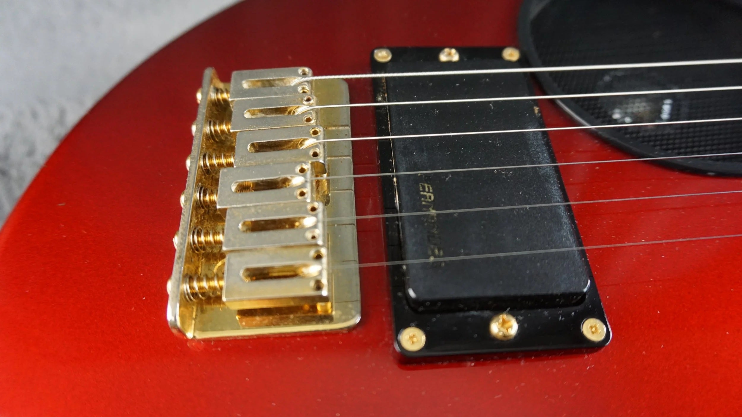 Fernandes ZO-3 Electric Guitar w/ Built-In Speaker, Gig Bag – Red – Made in Japan