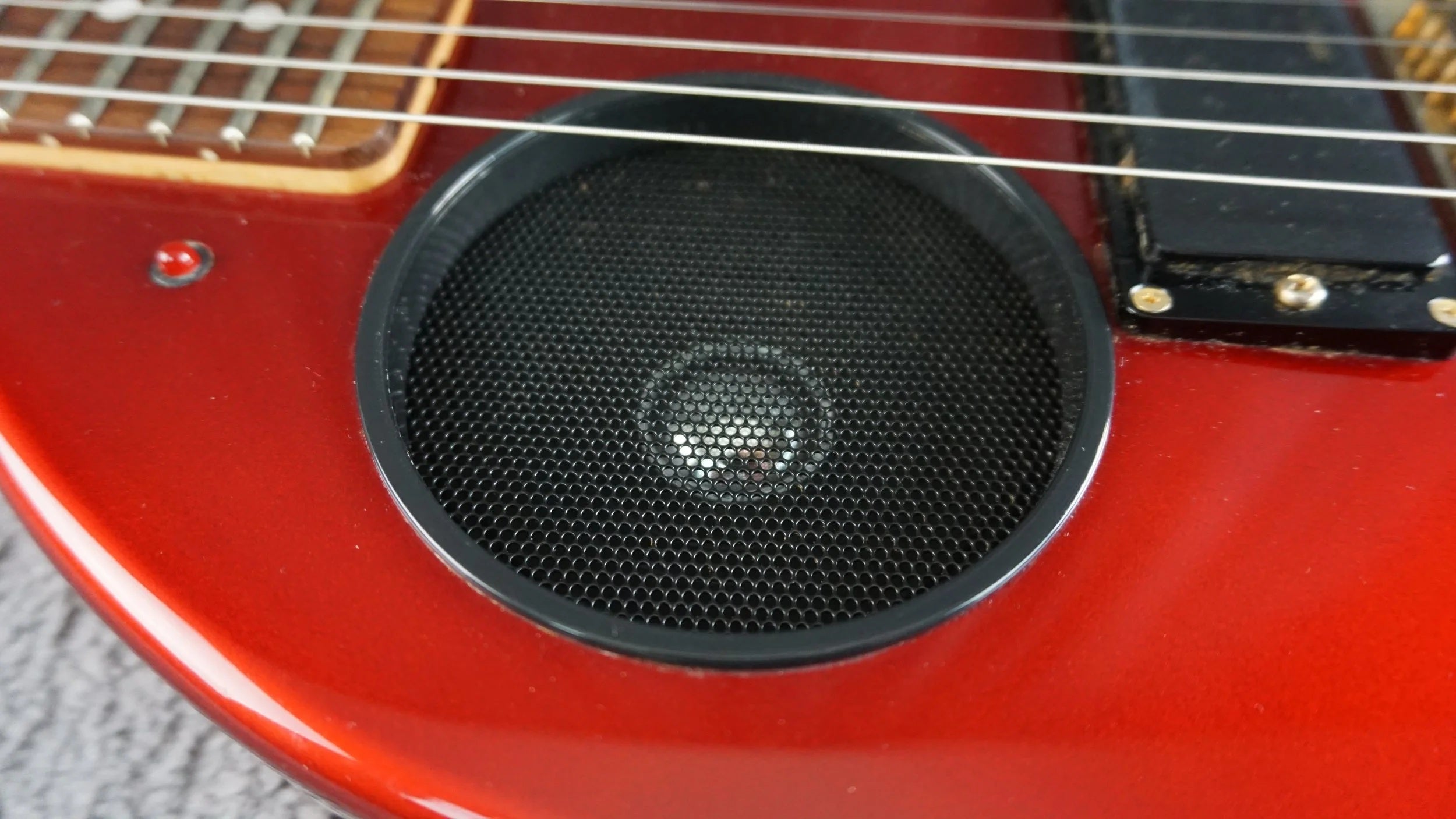 Fernandes ZO-3 Electric Guitar w/ Built-In Speaker, Gig Bag – Red – Made in Japan