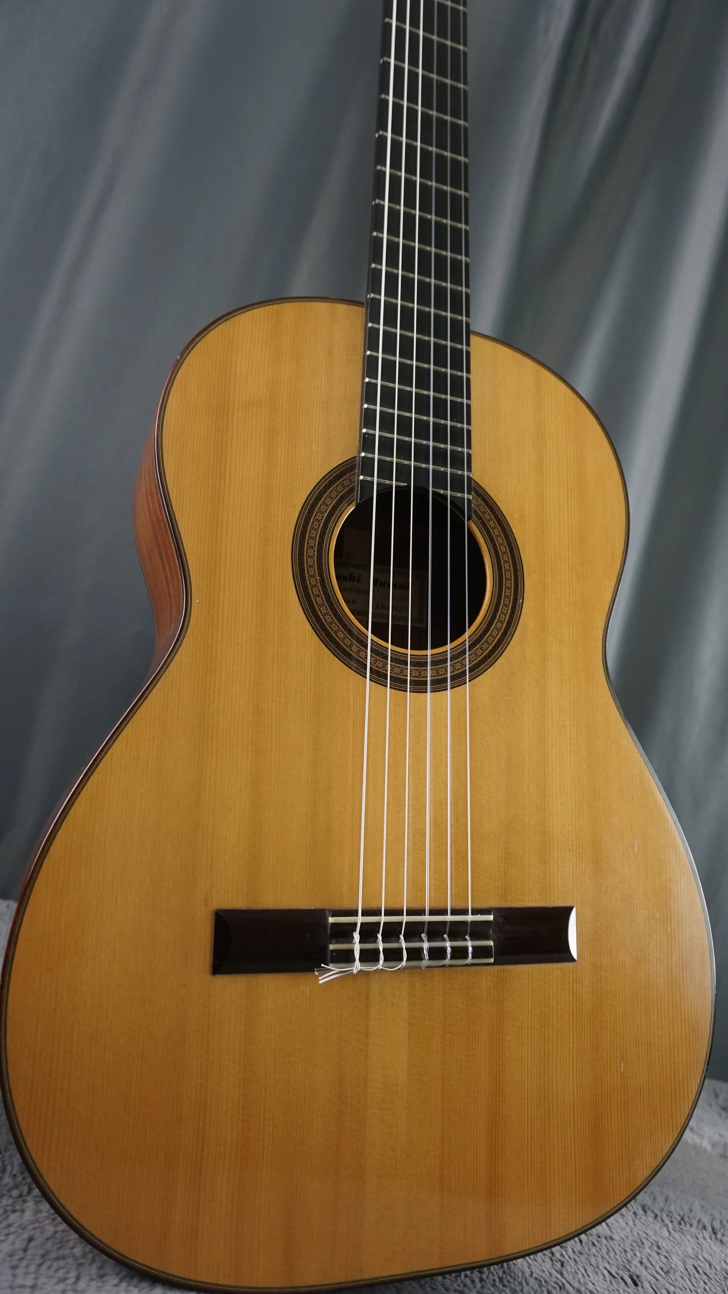 Kuniyoshi Matsui M-12 1987 Classical Guitar – Handbuilt in Japan – Solid Top – Original Case