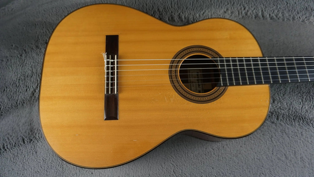 Kuniyoshi Matsui M-12 1987 Classical Guitar – Handbuilt in Japan – Solid Top – Original Case