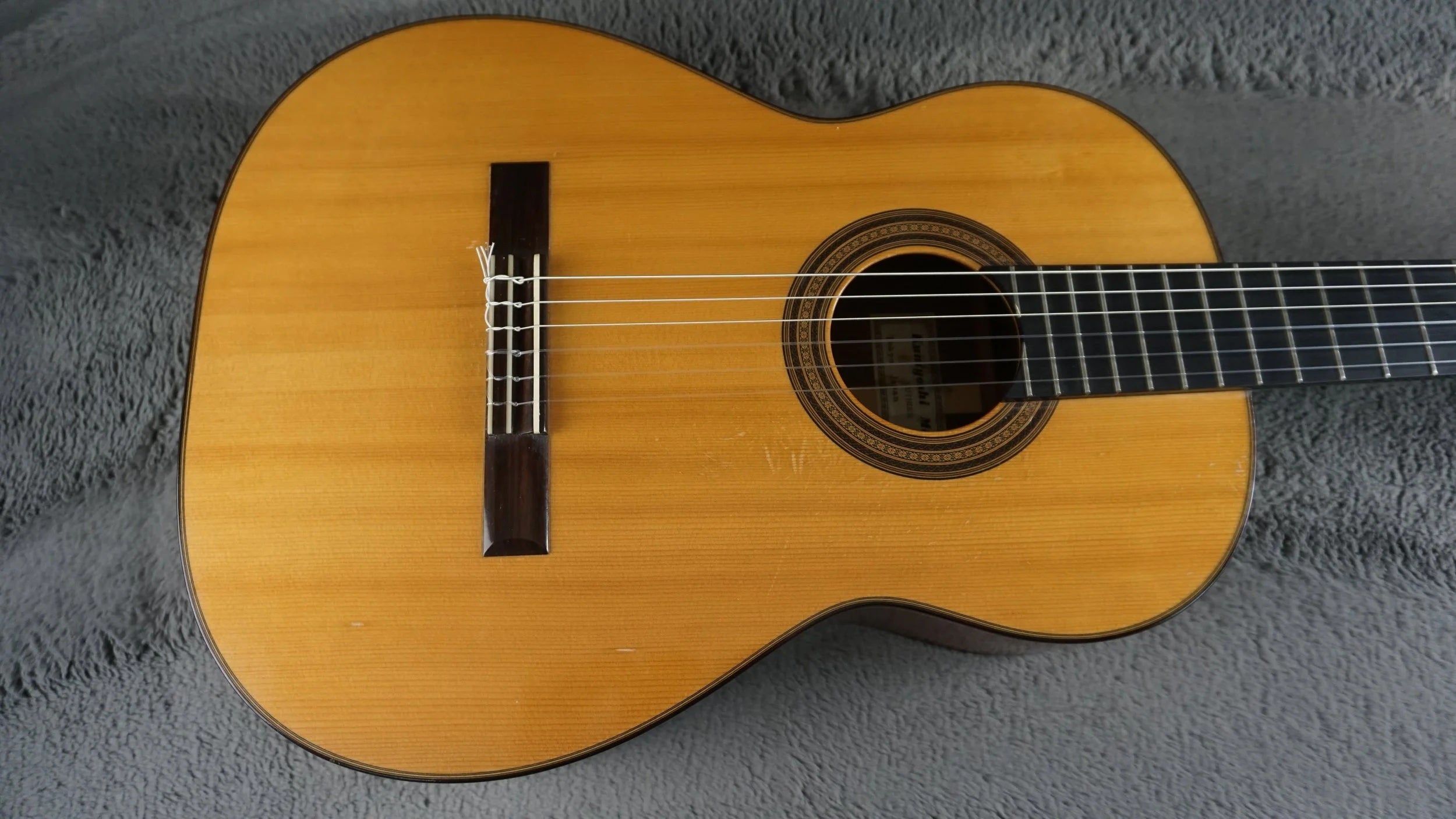 Kuniyoshi Matsui M-12 1987 Classical Guitar – Handbuilt in Japan – Solid Top – Original Case