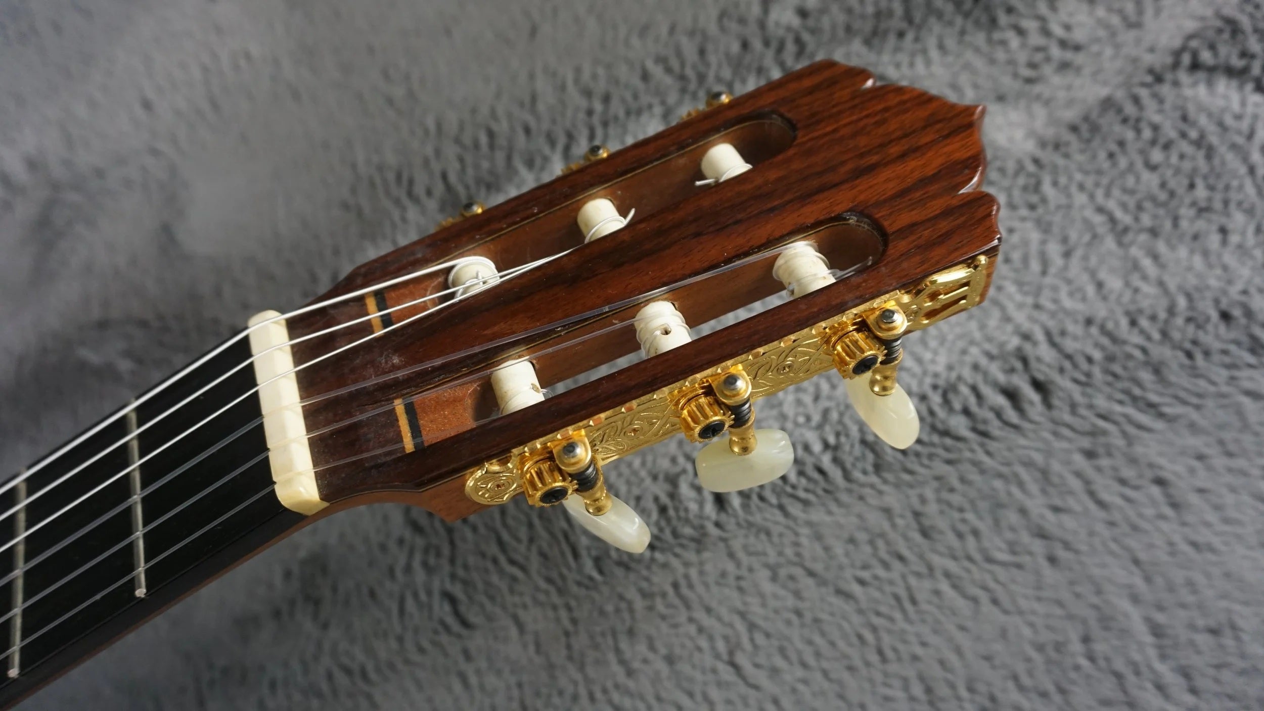 Kuniyoshi Matsui M-12 1987 Classical Guitar – Handbuilt in Japan – Solid Top – Original Case