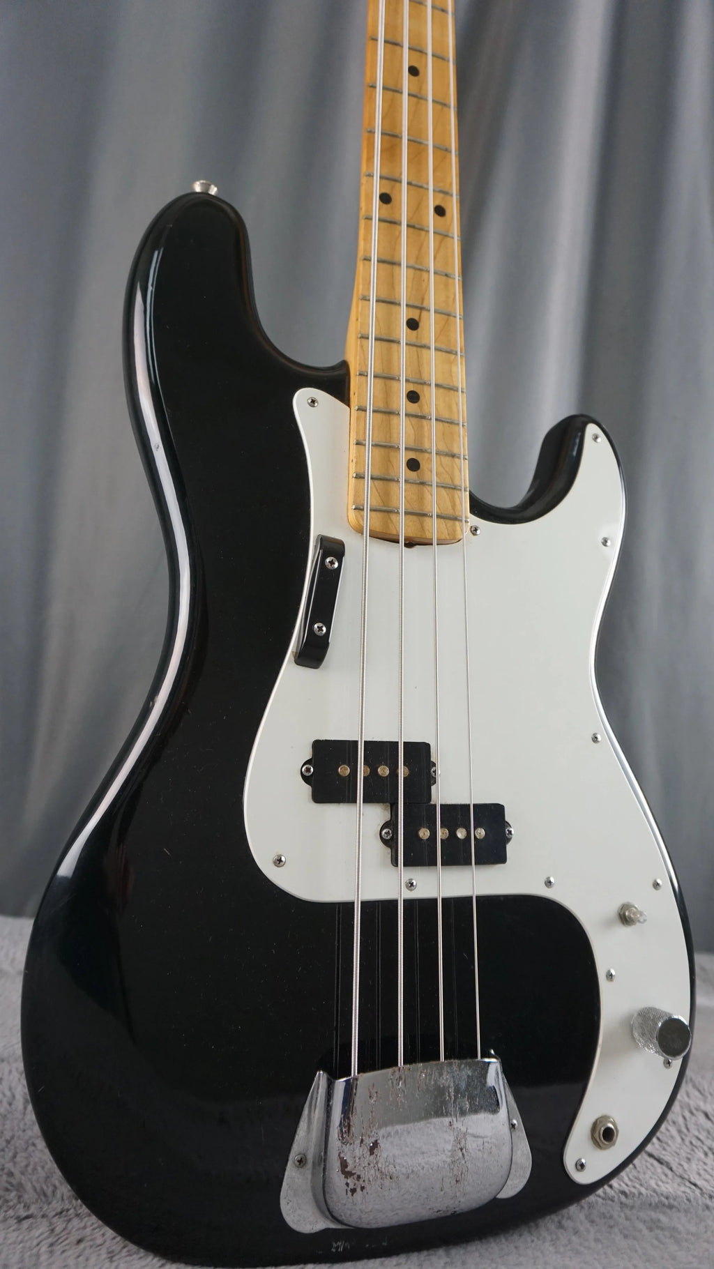 Fresher Personal Bass MIJ Precision-Style Bass Black w/ Maple Neck