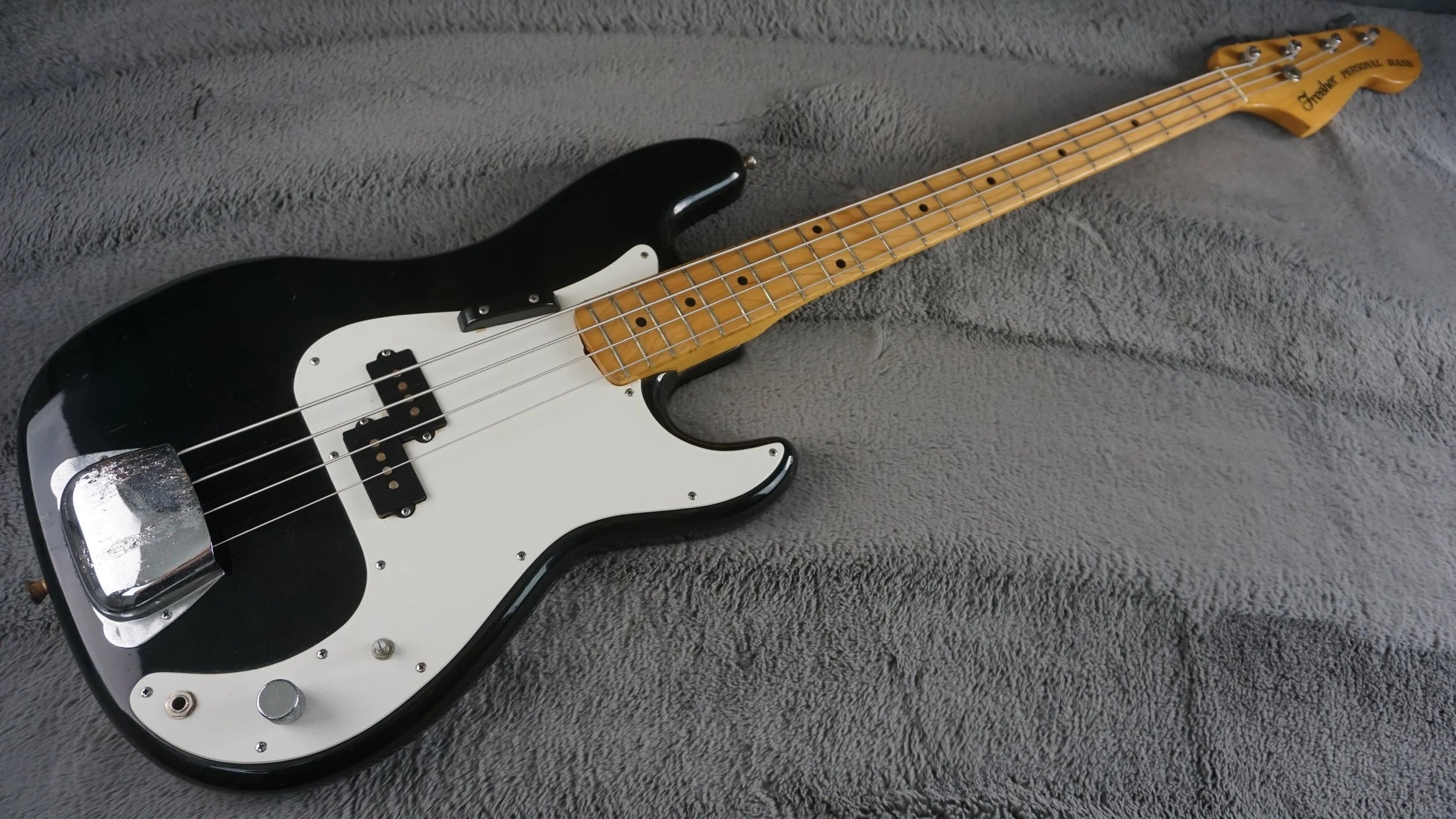 Fresher Personal Bass MIJ Precision-Style Bass Black w/ Maple Neck