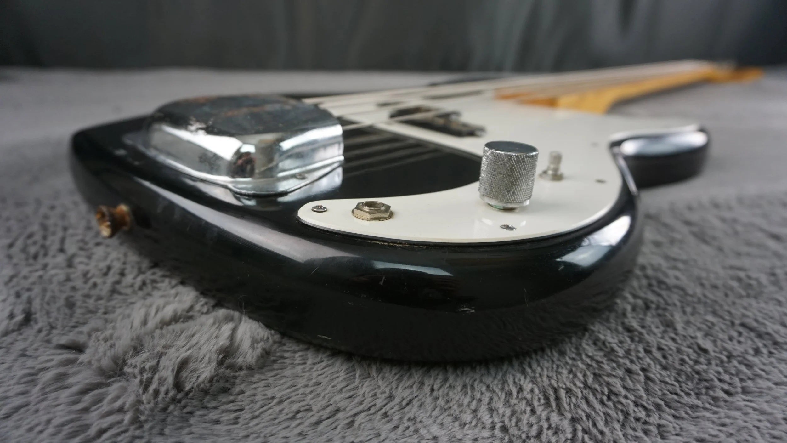 Fresher Personal Bass MIJ Precision-Style Bass Black w/ Maple Neck