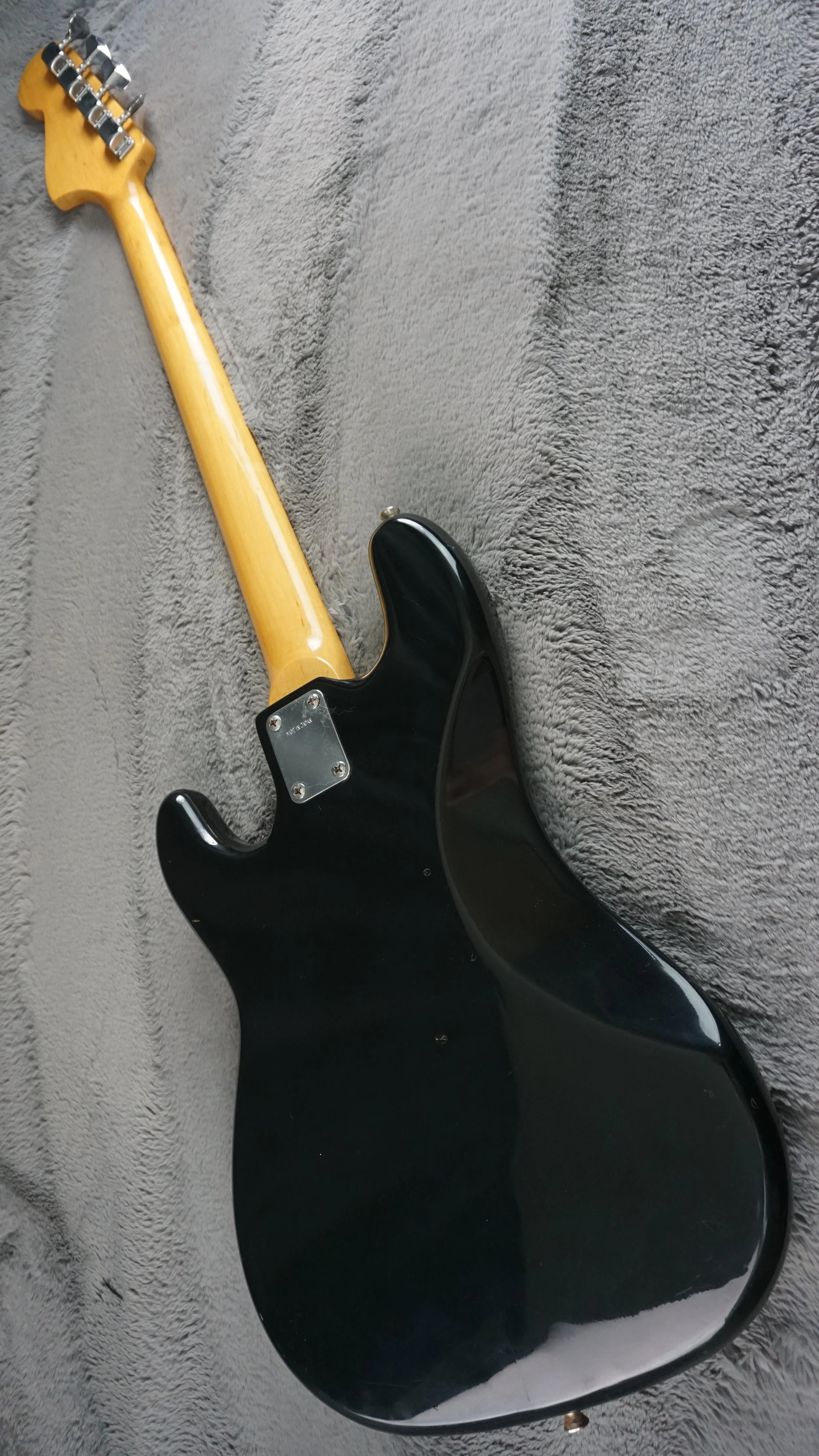 Fresher Personal Bass MIJ Precision-Style Bass Black w/ Maple Neck