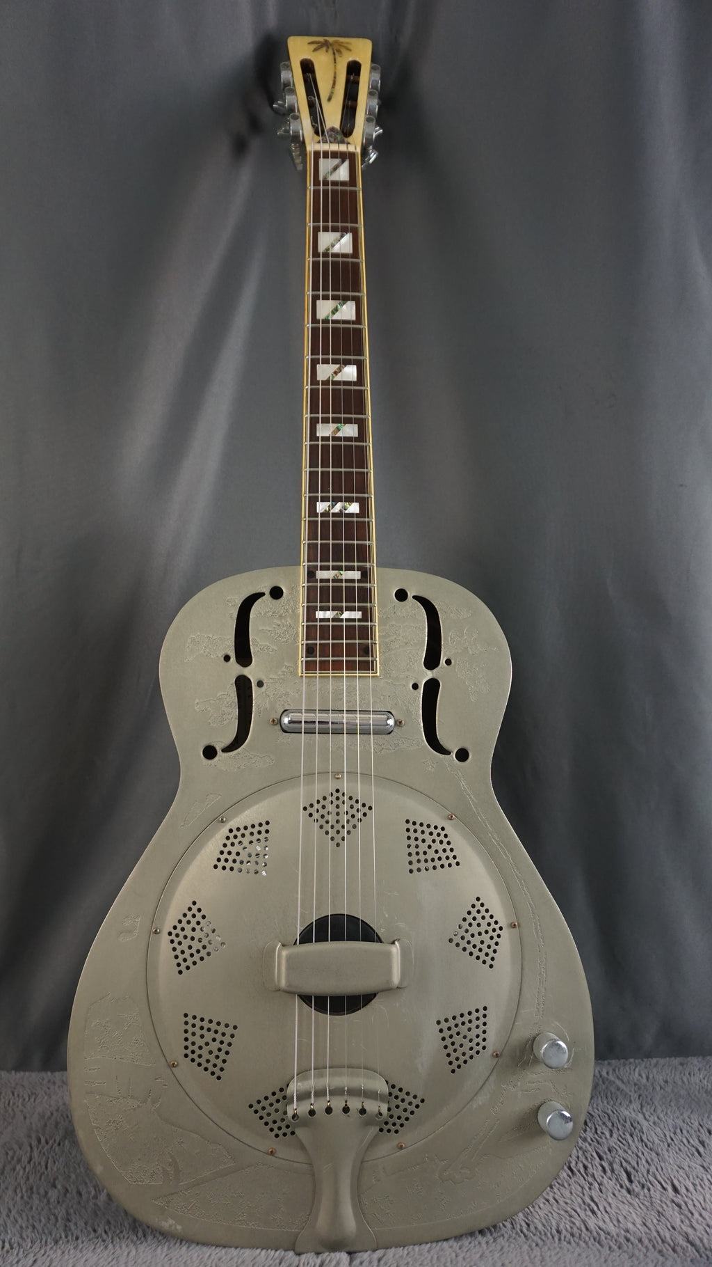 Gill Tone Resonator Japan Rare w/ Original Hard Case