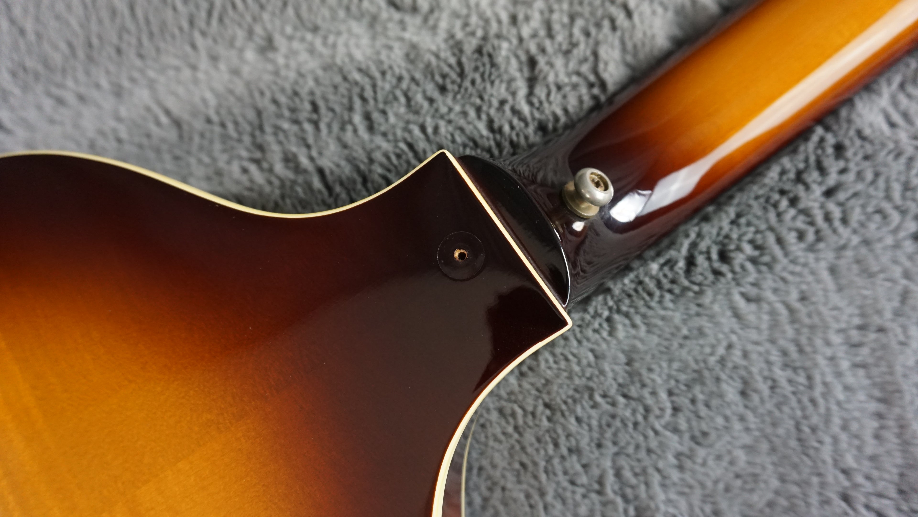 Greco Violin Bass - Sunburst Japan 4-String Bass
